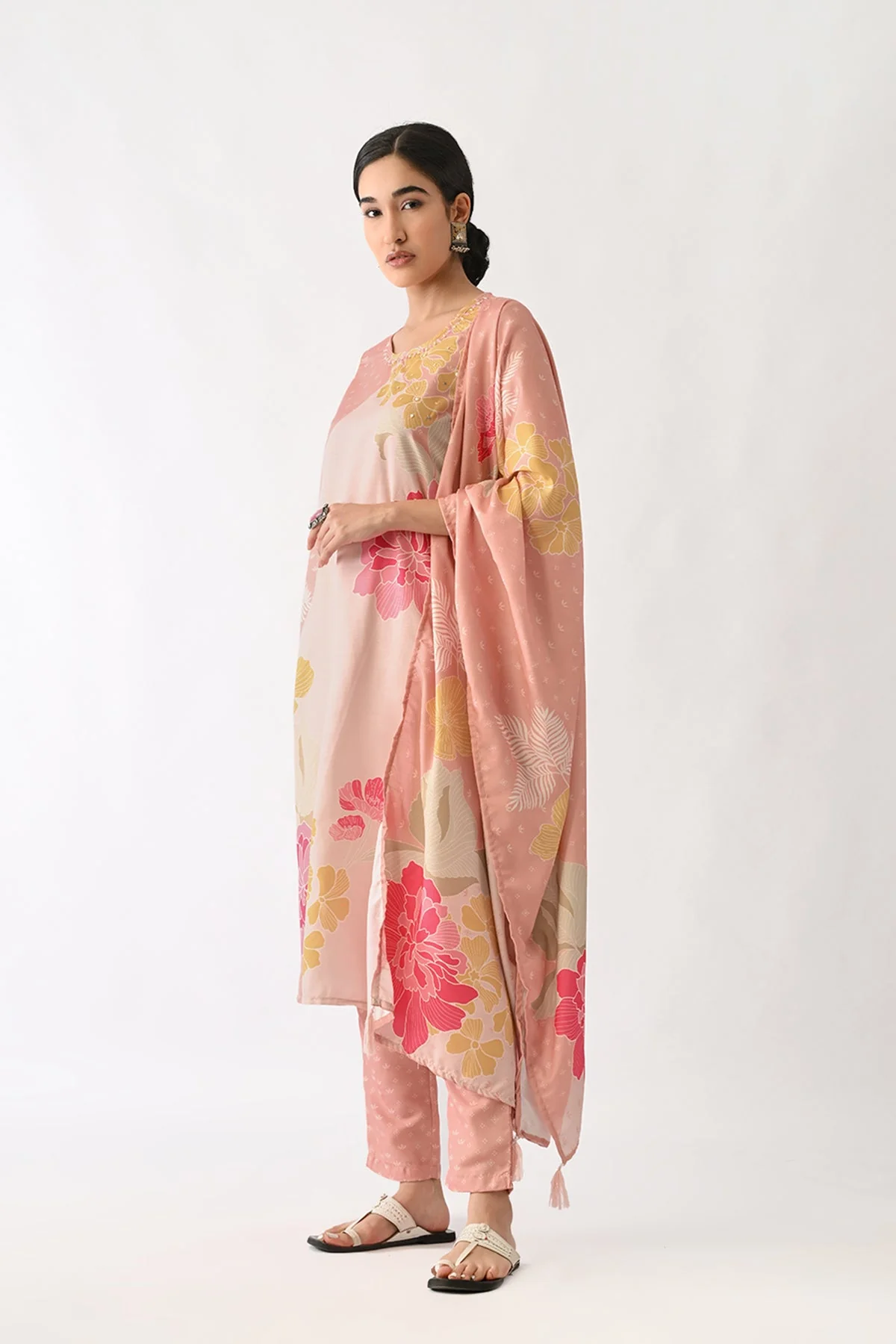 Baby Pink Printed Kurta 3 Pcs Set - Image 4