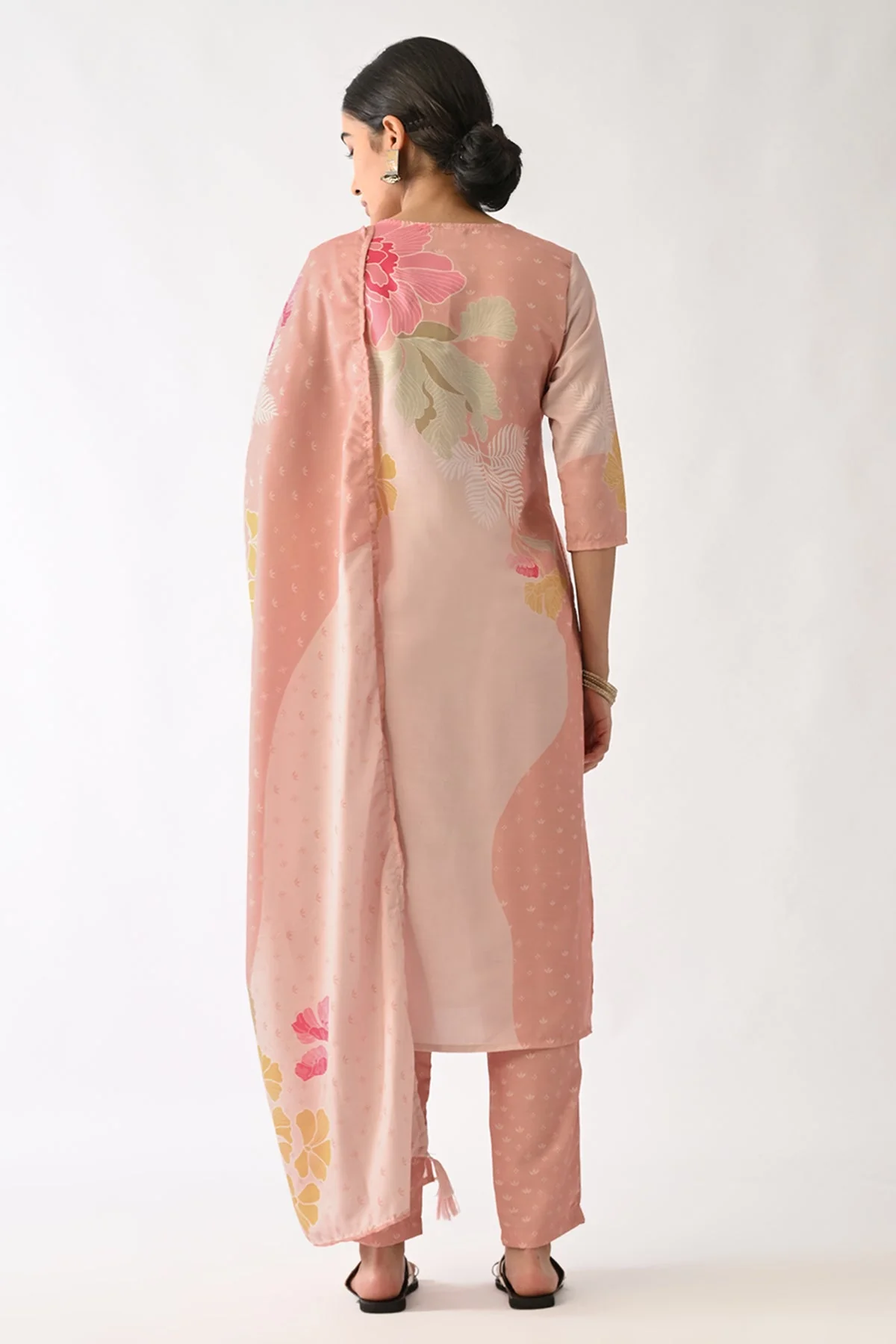 Baby Pink Printed Kurta 3 Pcs Set - Image 6