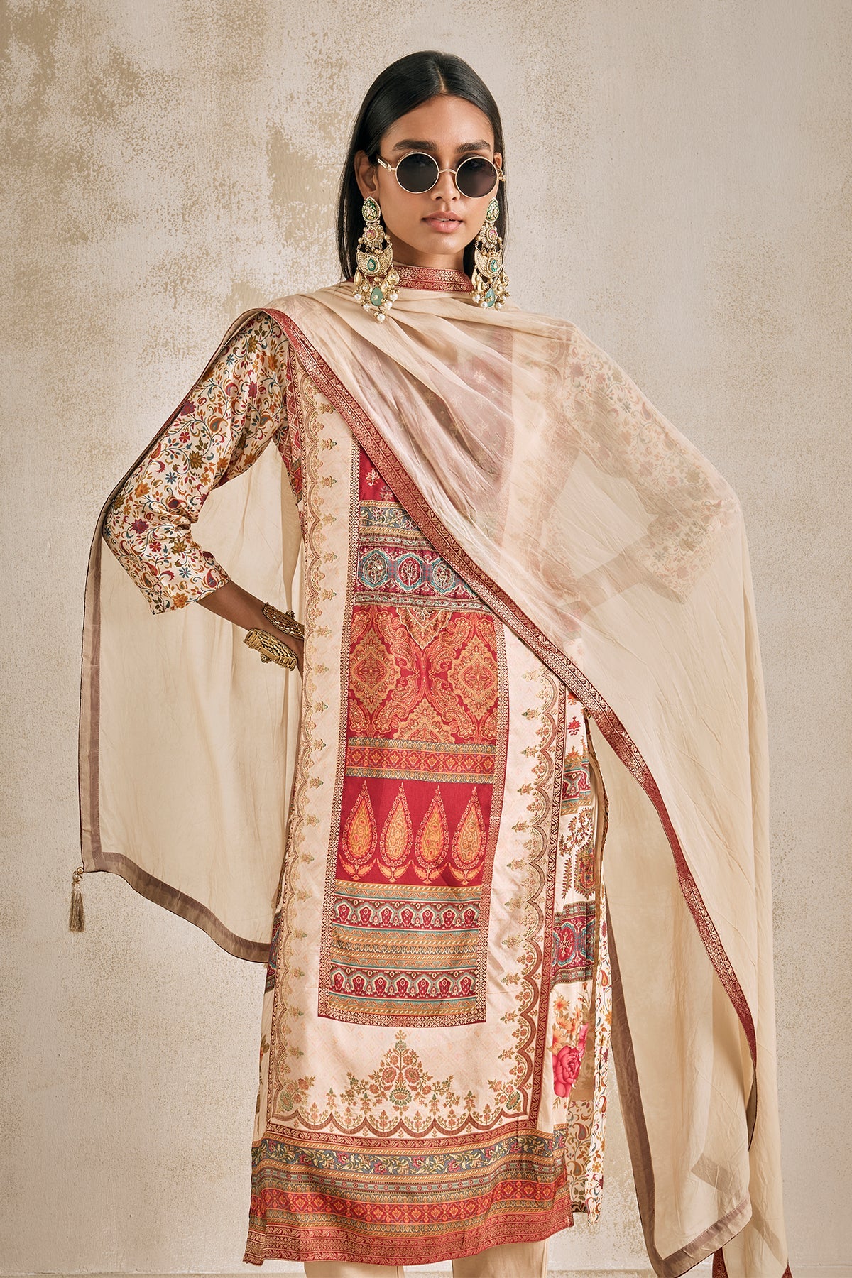 Beige Embellished Kurta 3 Pcs Set - Image 4