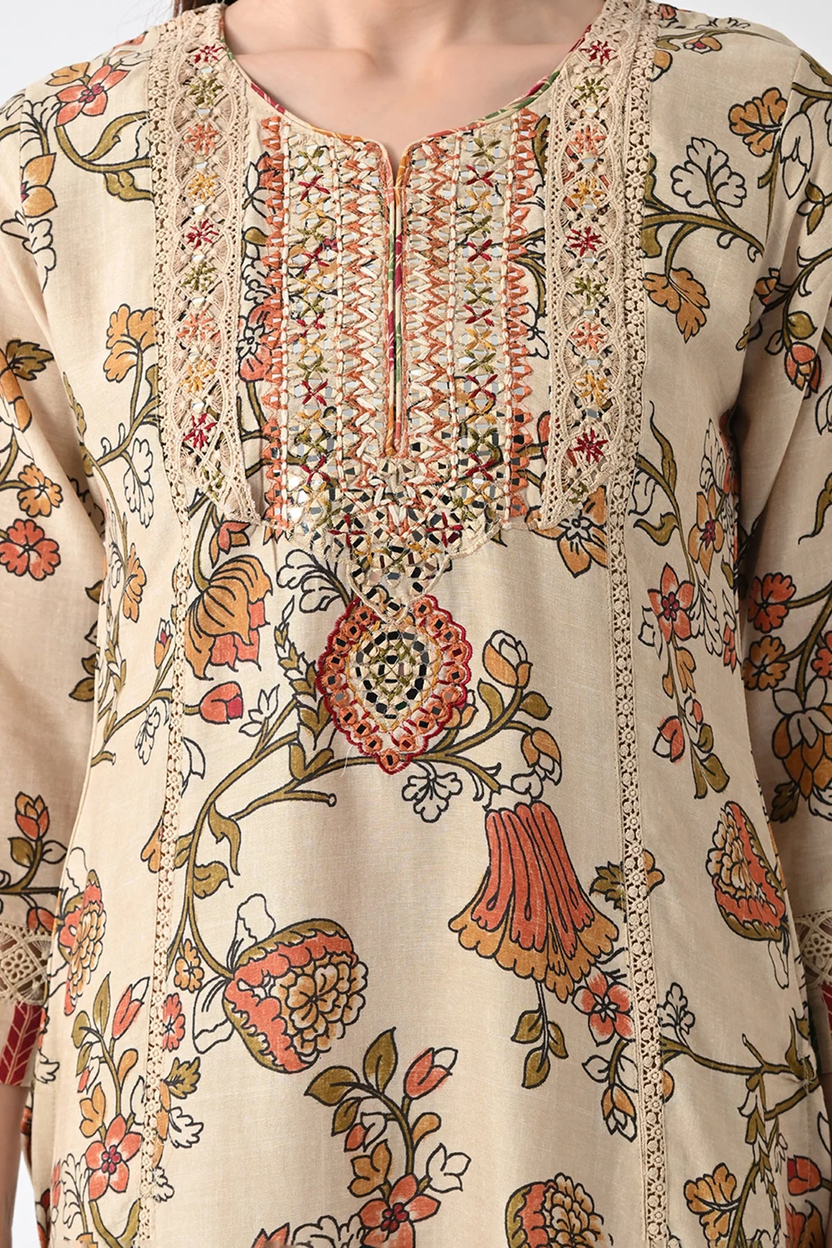 Beige Embellished Kurta 3 Pcs Set - Image 4