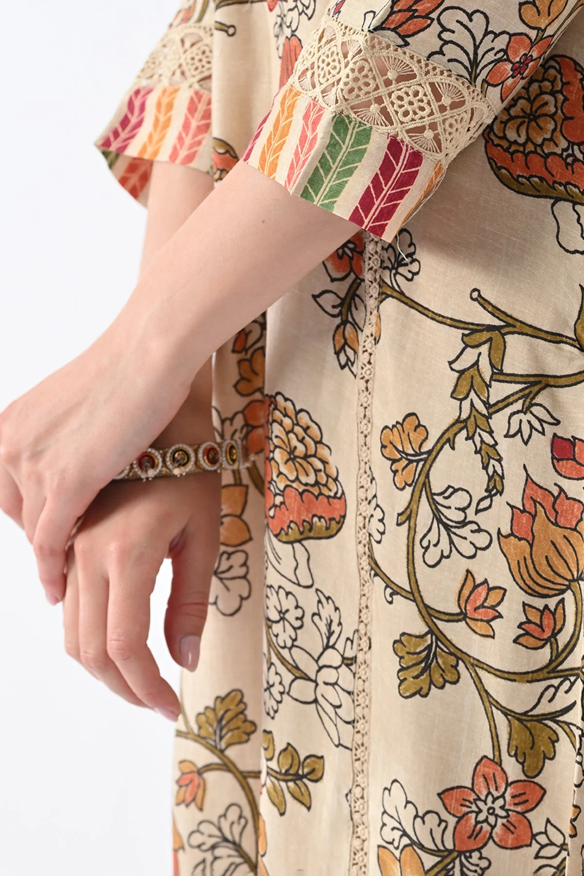 Beige Embellished Kurta 3 Pcs Set - Image 8