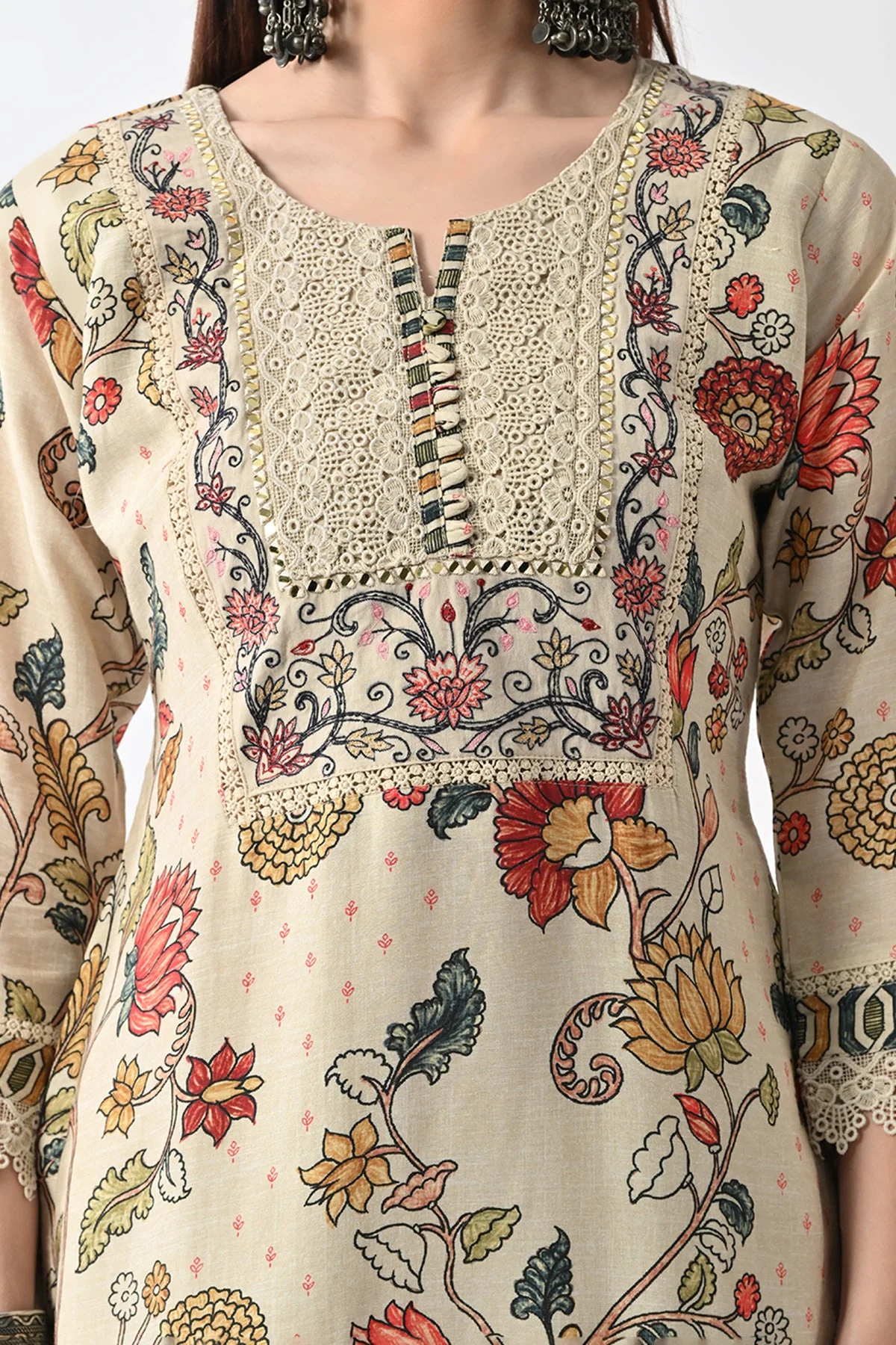 Beige Embellished Kurta 3 Pcs Set - Image 4