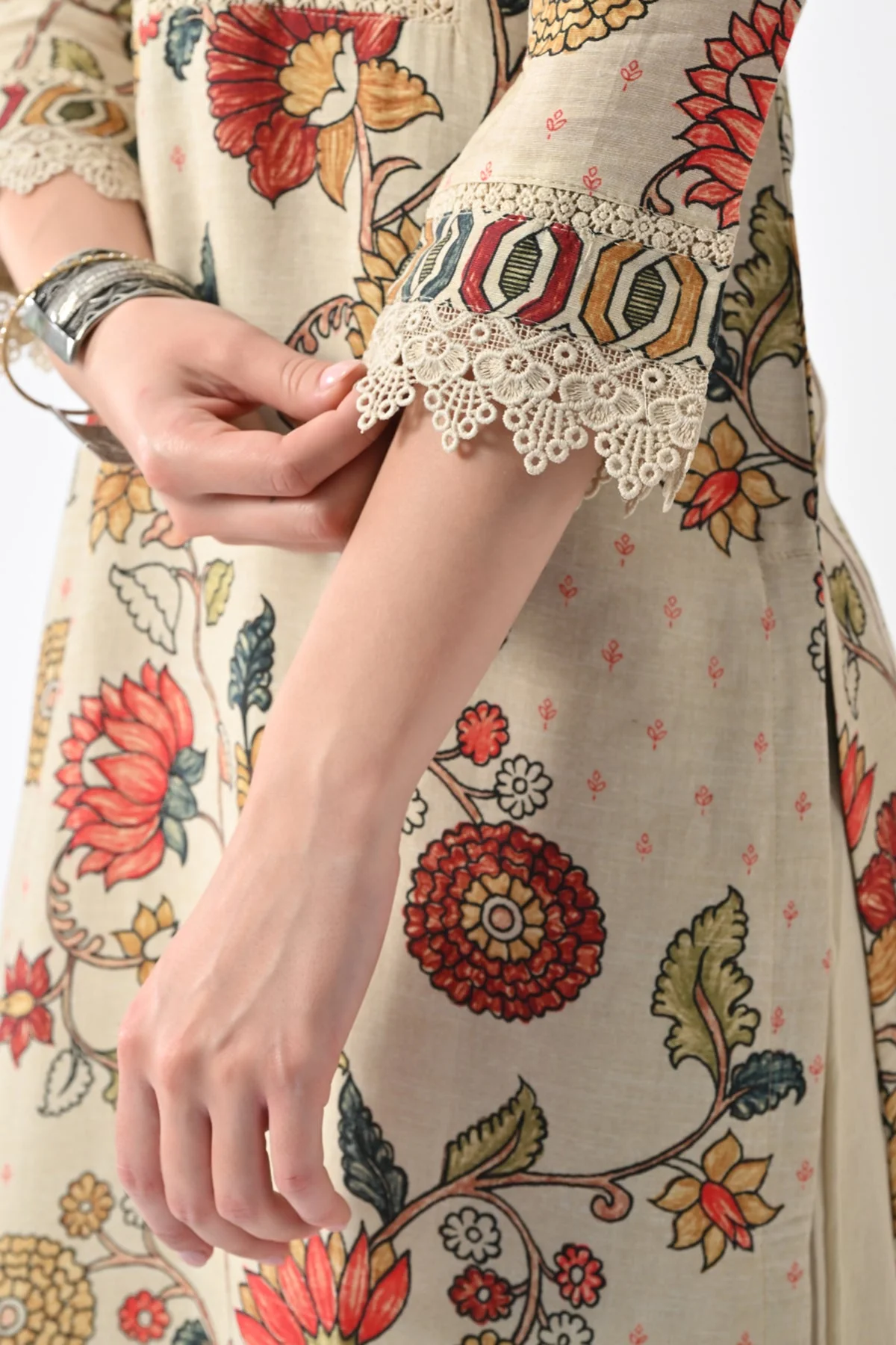 Beige Embellished Kurta 3 Pcs Set - Image 8