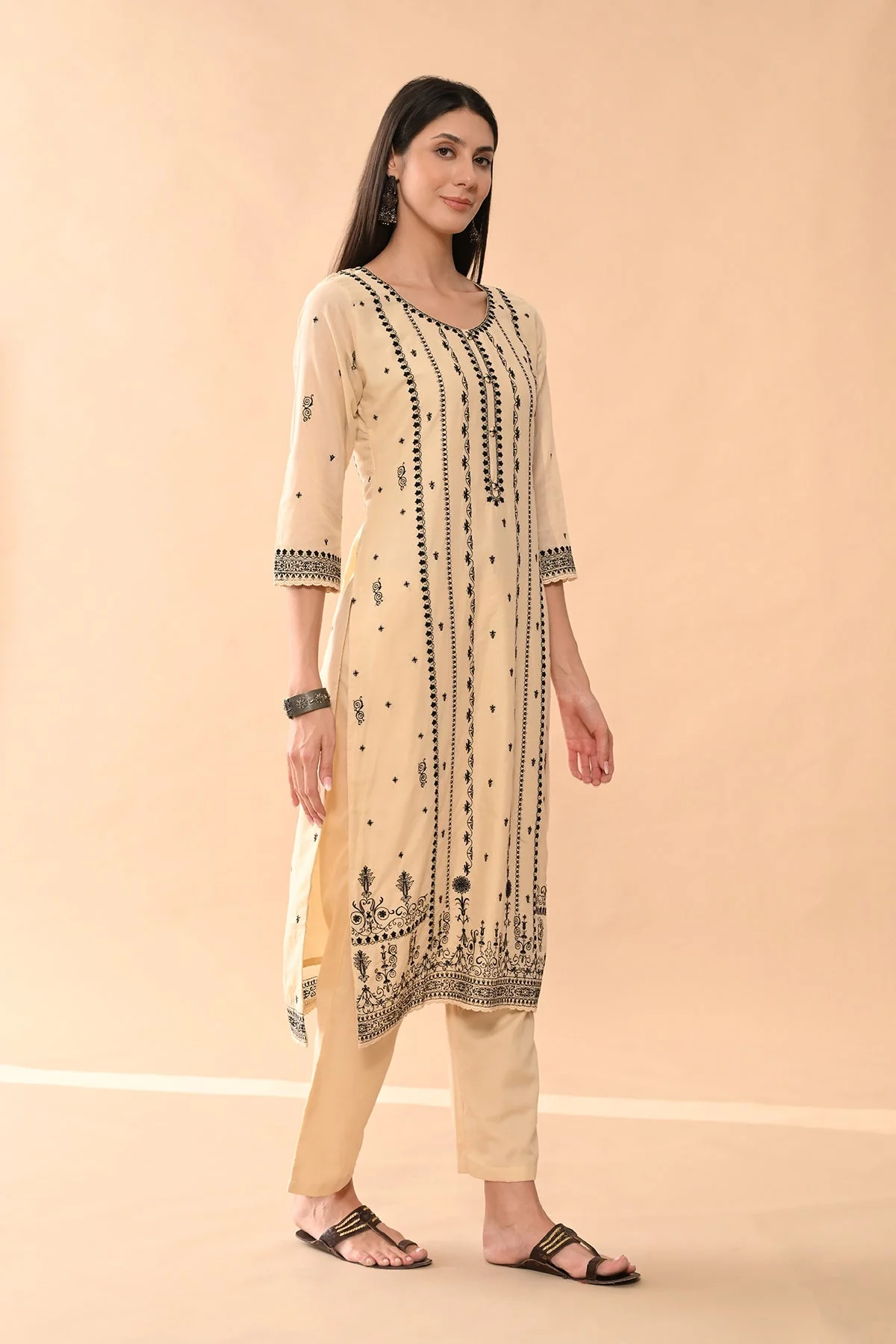 Beige Embroidered Kurta 3 Pcs Set - Image 5