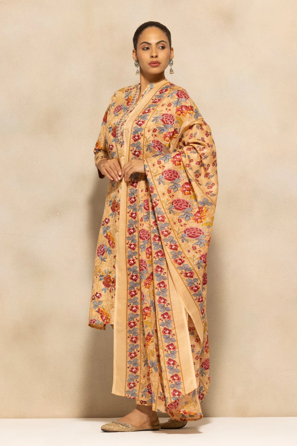 Beige Floral Printed Kurta 3 Pcs Set - Image 7