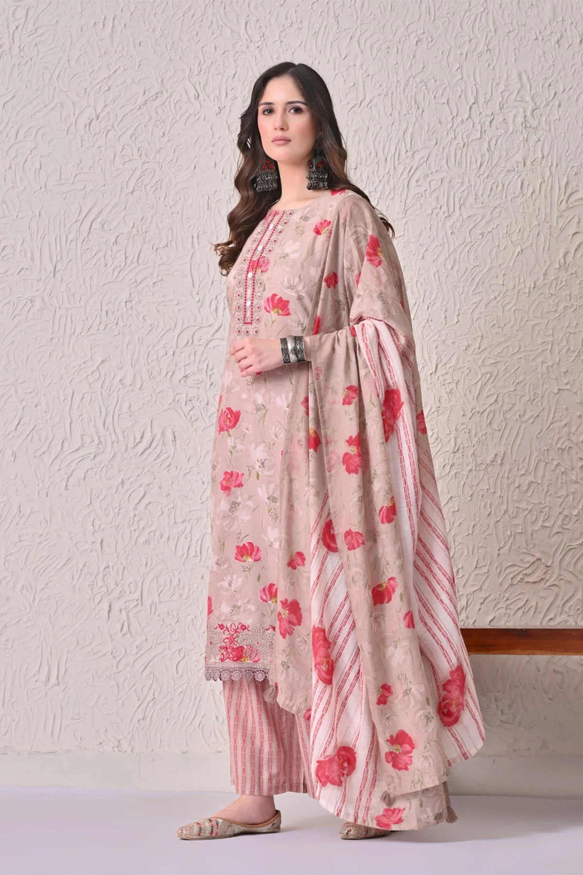 Beige Floral Printed Kurta 3 Pcs Set - Image 2