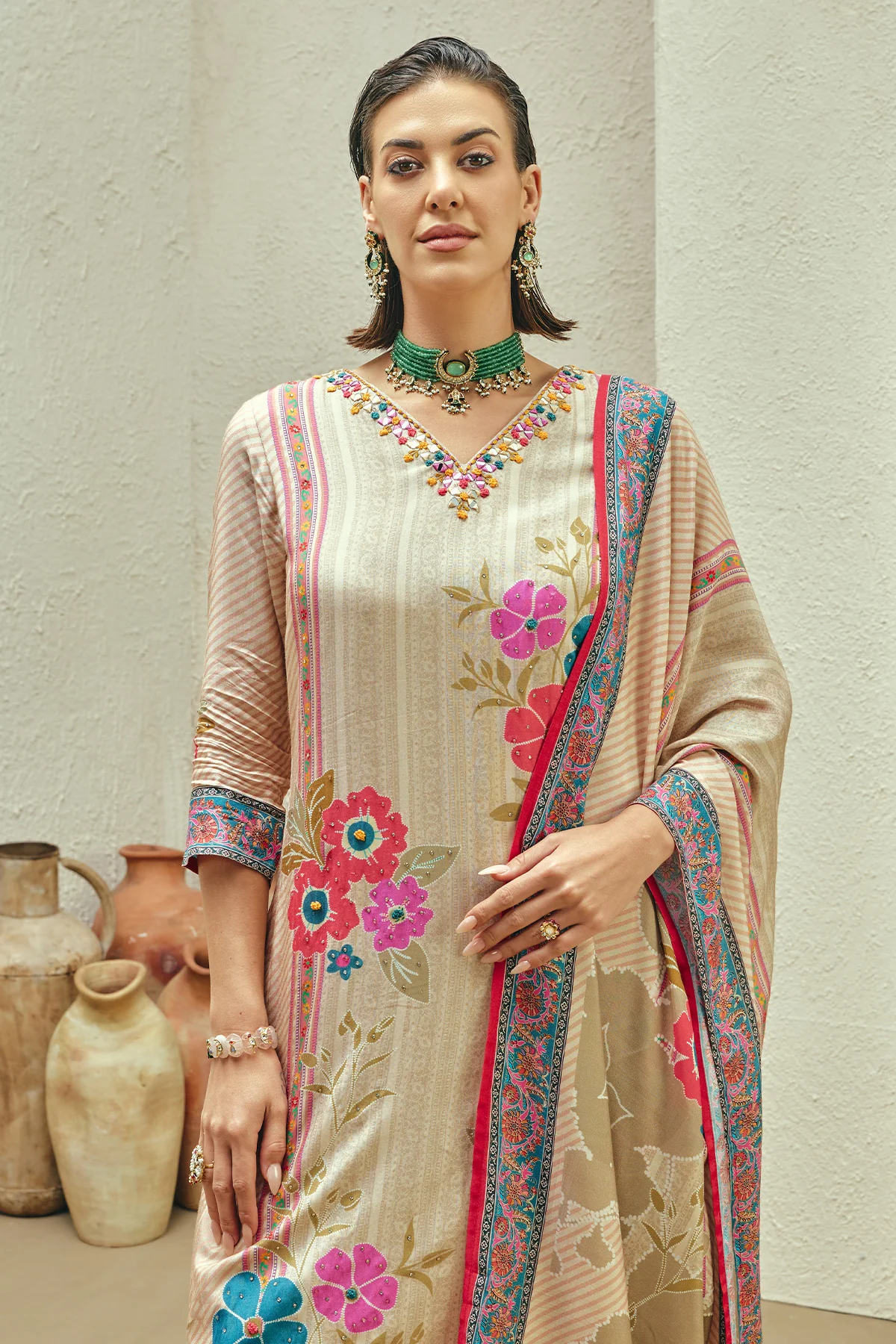Beige Printed Embellished Kurta 3 Pcs Set - Image 3