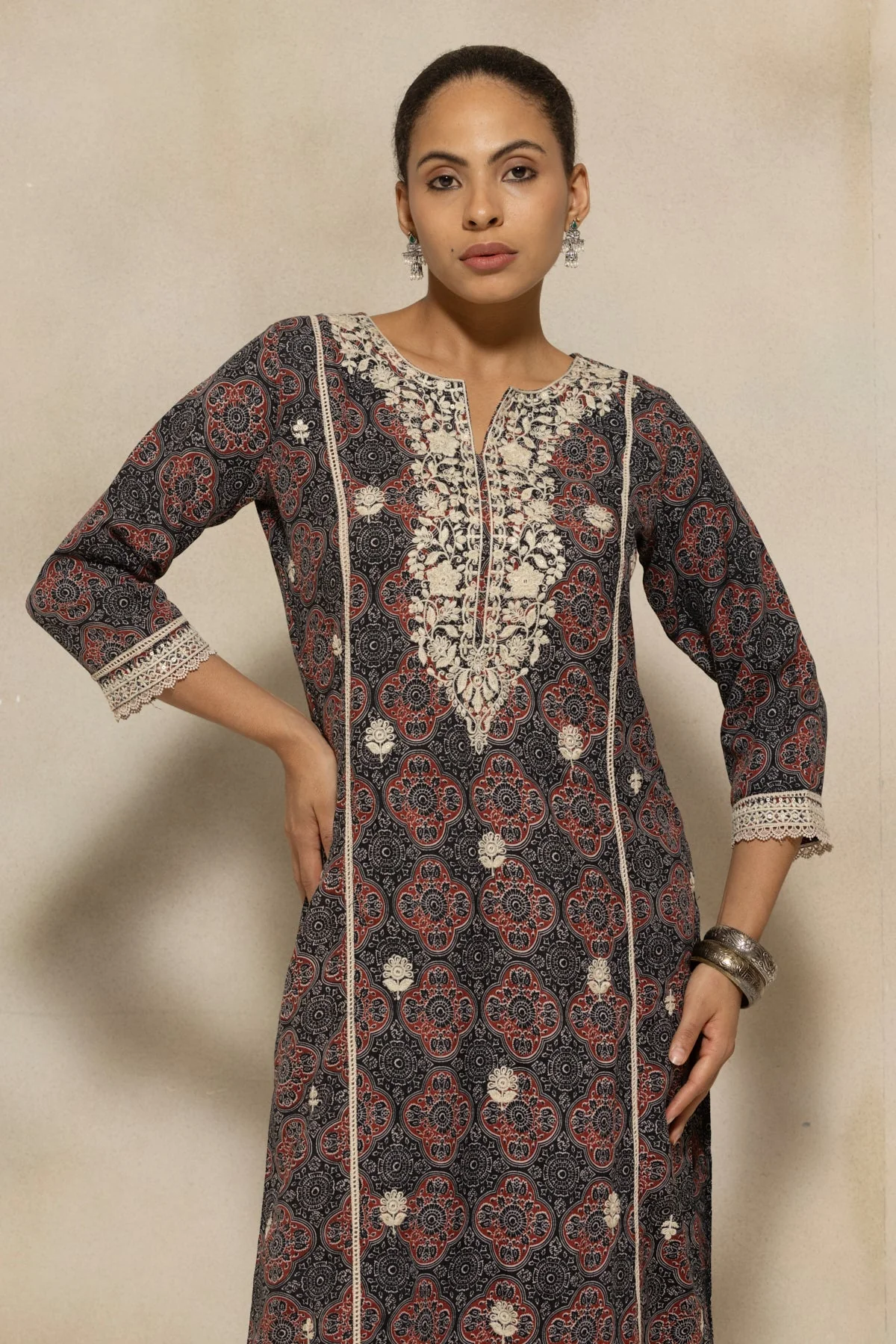 Black Embroidered Kurta 2 Pcs Set - Image 8