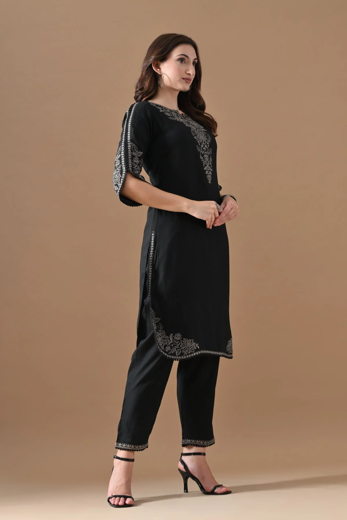 Black Embroidered Kurta 2 Pcs Set - Image 3
