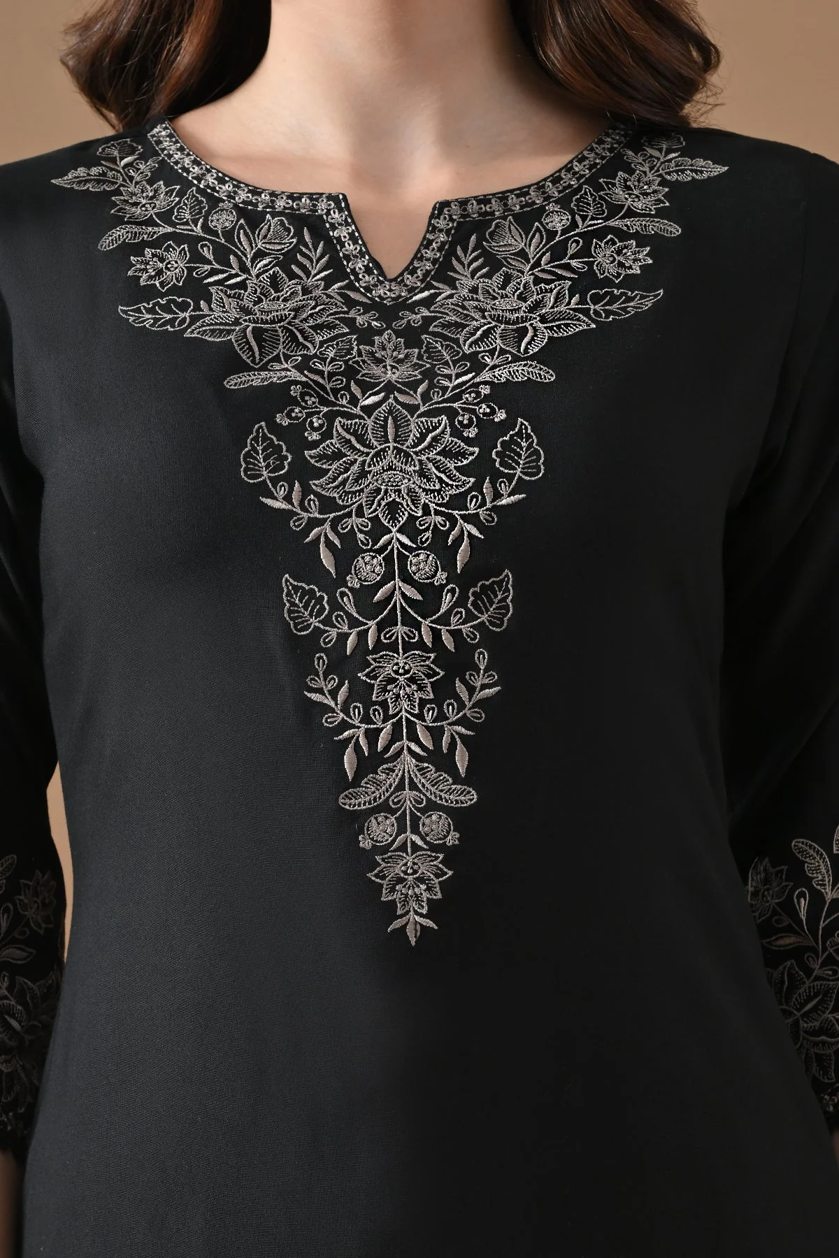 Black Embroidered Kurta 2 Pcs Set - Image 4