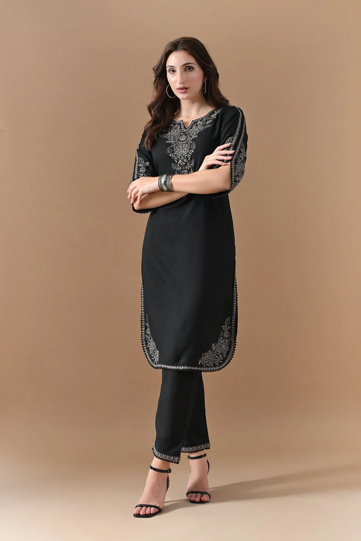 Black Embroidered Kurta 2 Pcs Set - Image 7