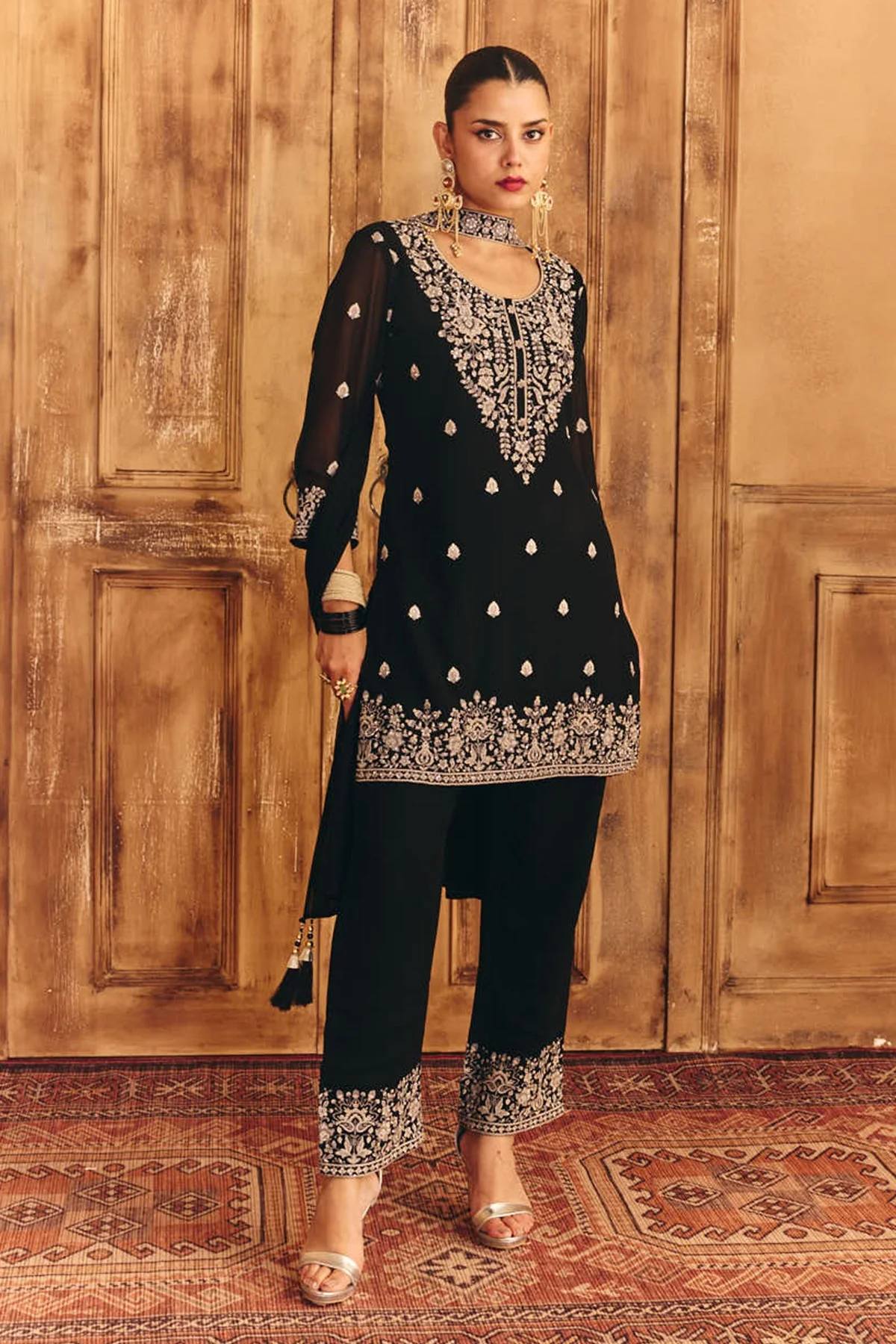 Black Embroidered Kurta 3 Pcs Set - Image 2