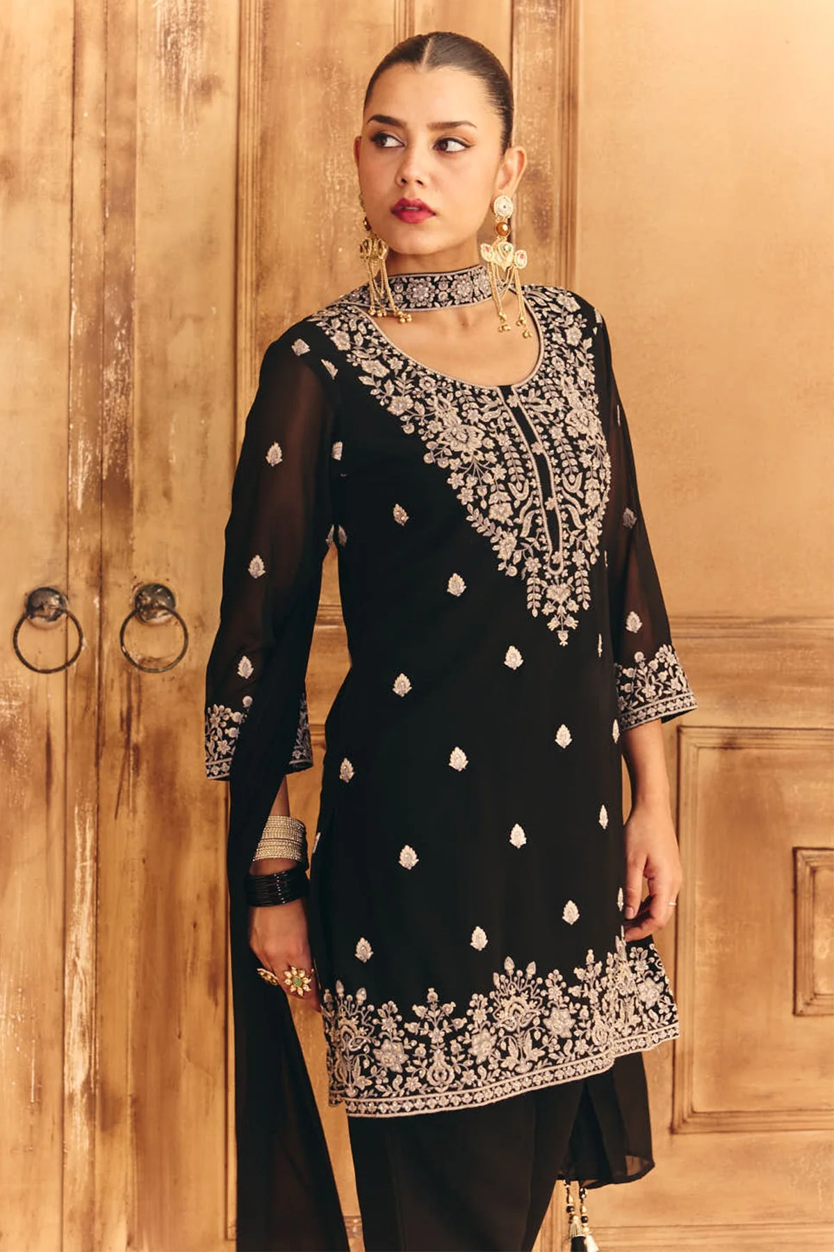 Black Embroidered Kurta 3 Pcs Set - Image 4