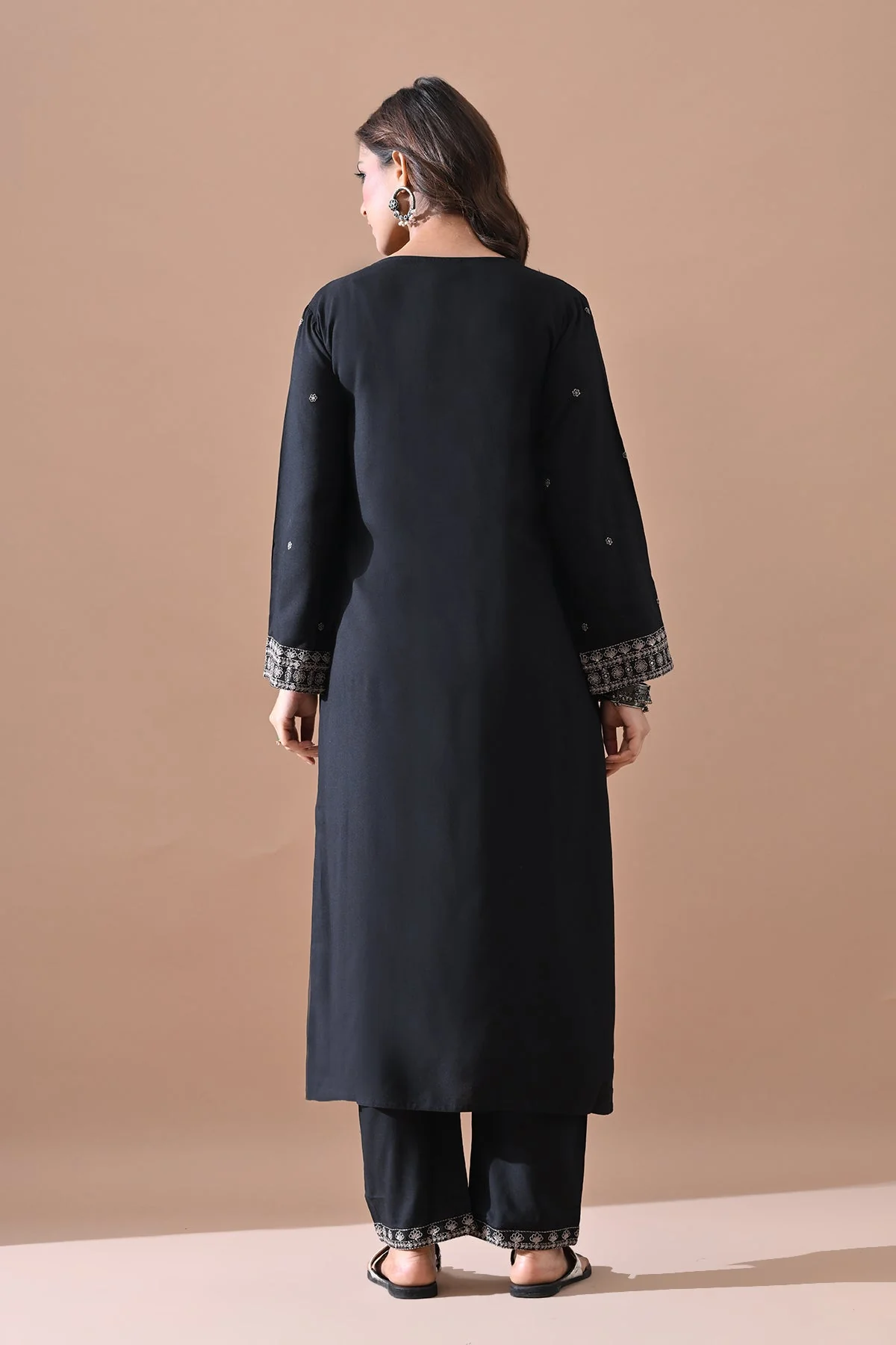 Black Embroidered Kurta 2 Pcs Set - Image 5