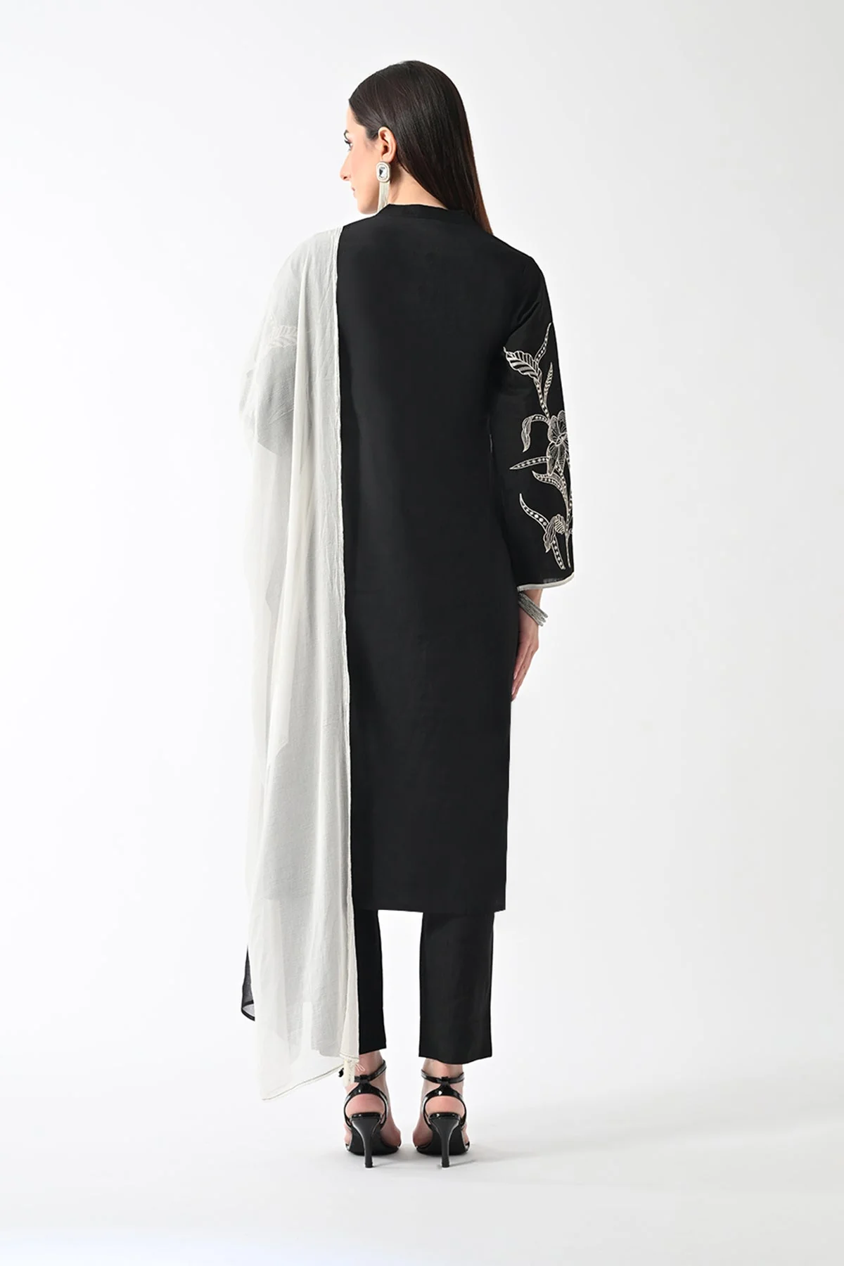 Black Embroidered Straight Kurta 3 Pcs Set - Image 5