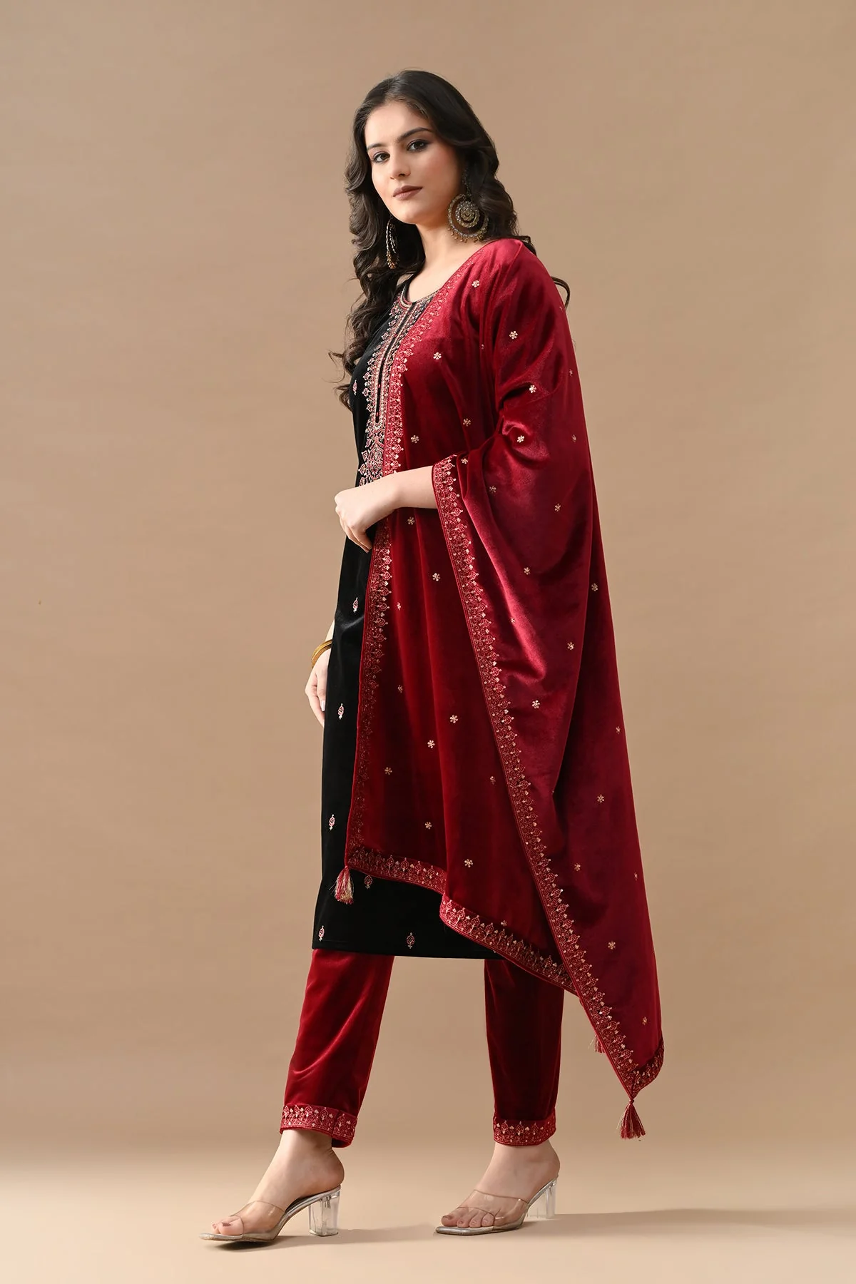 Black Embroidered Velvet Kurta 3 Pcs Set - Image 3