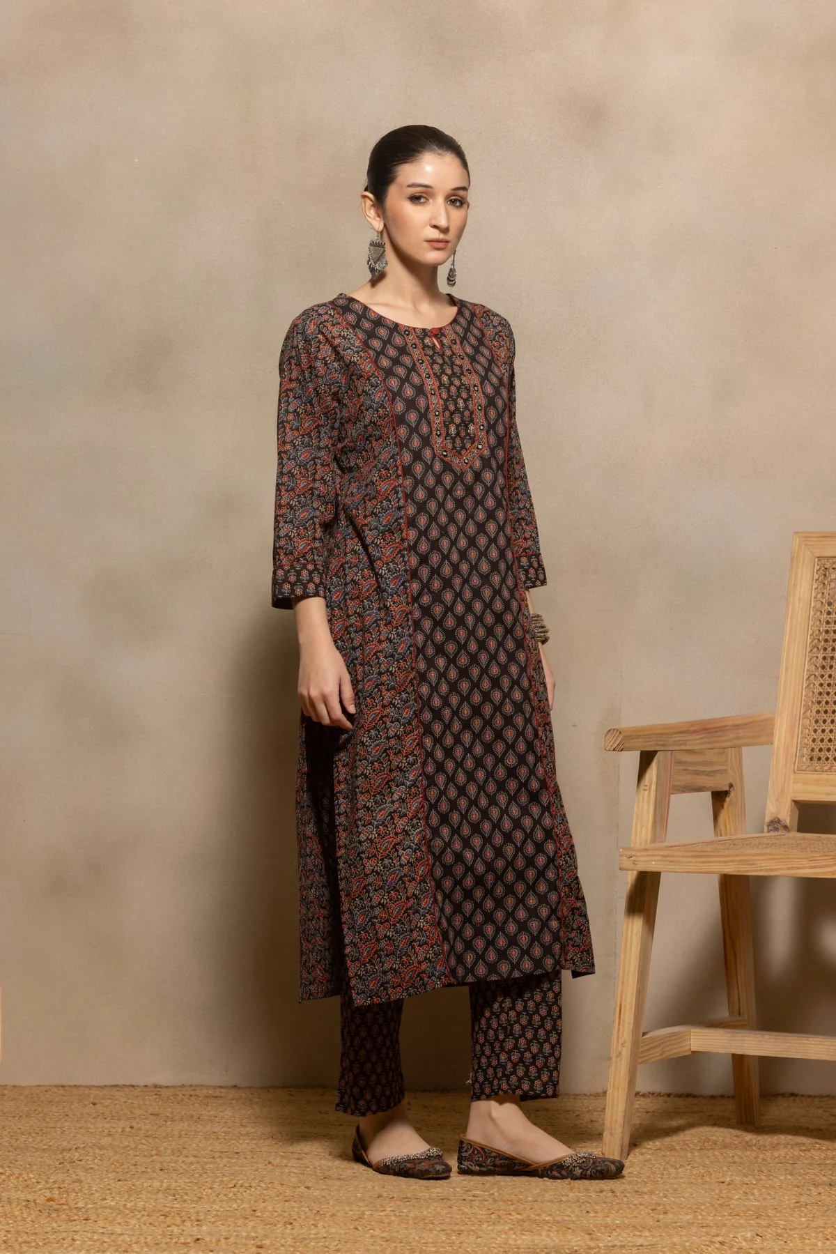 Black Floral Printed Kurta 3 Pcs Set - Image 3