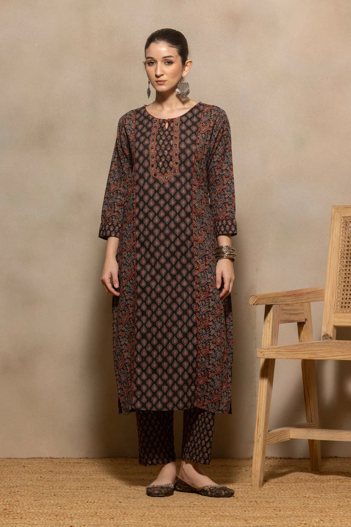 Black Floral Printed Kurta 3 Pcs Set - Image 7