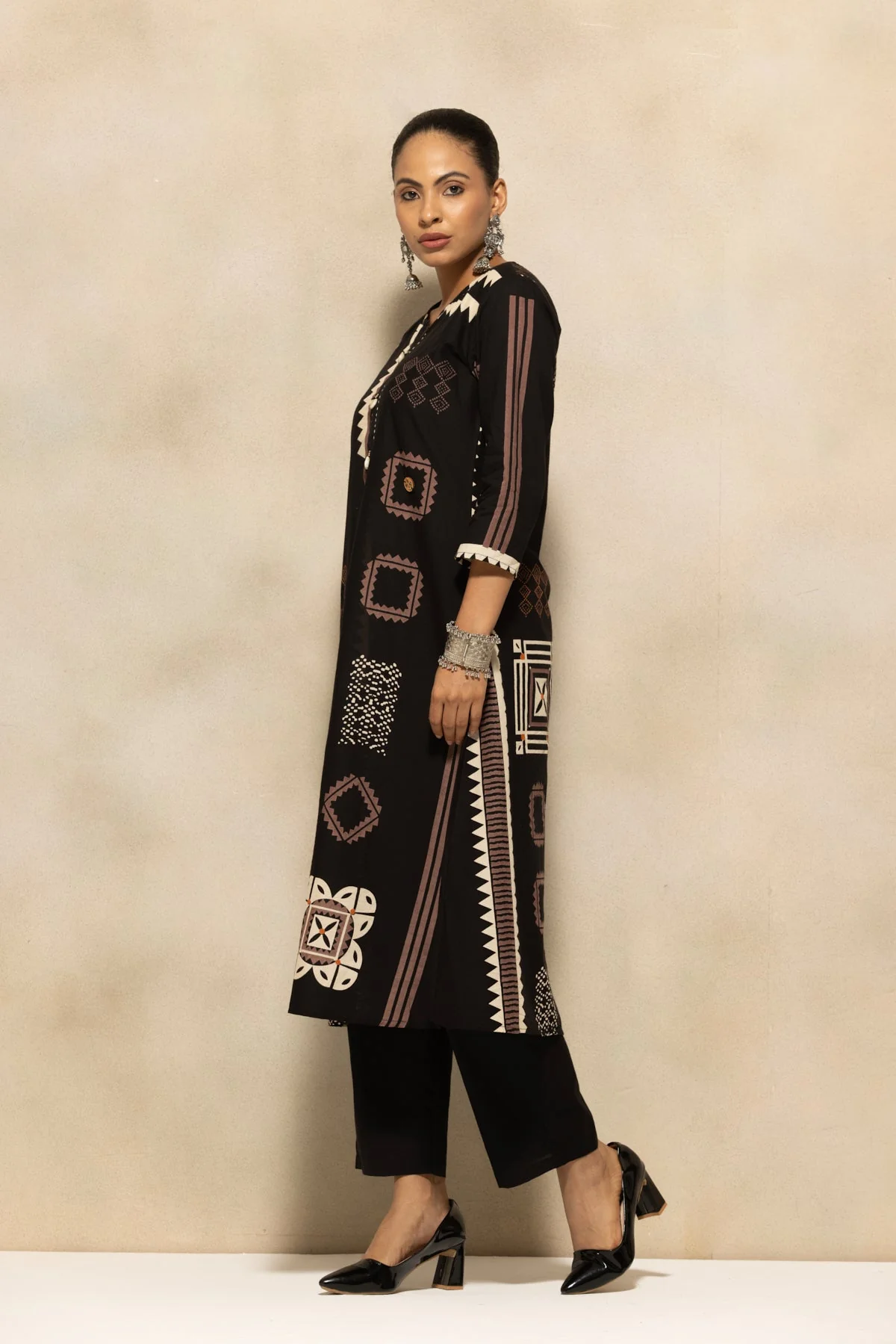 Black Printed A-line Kurta 3 Pcs Set - Image 2