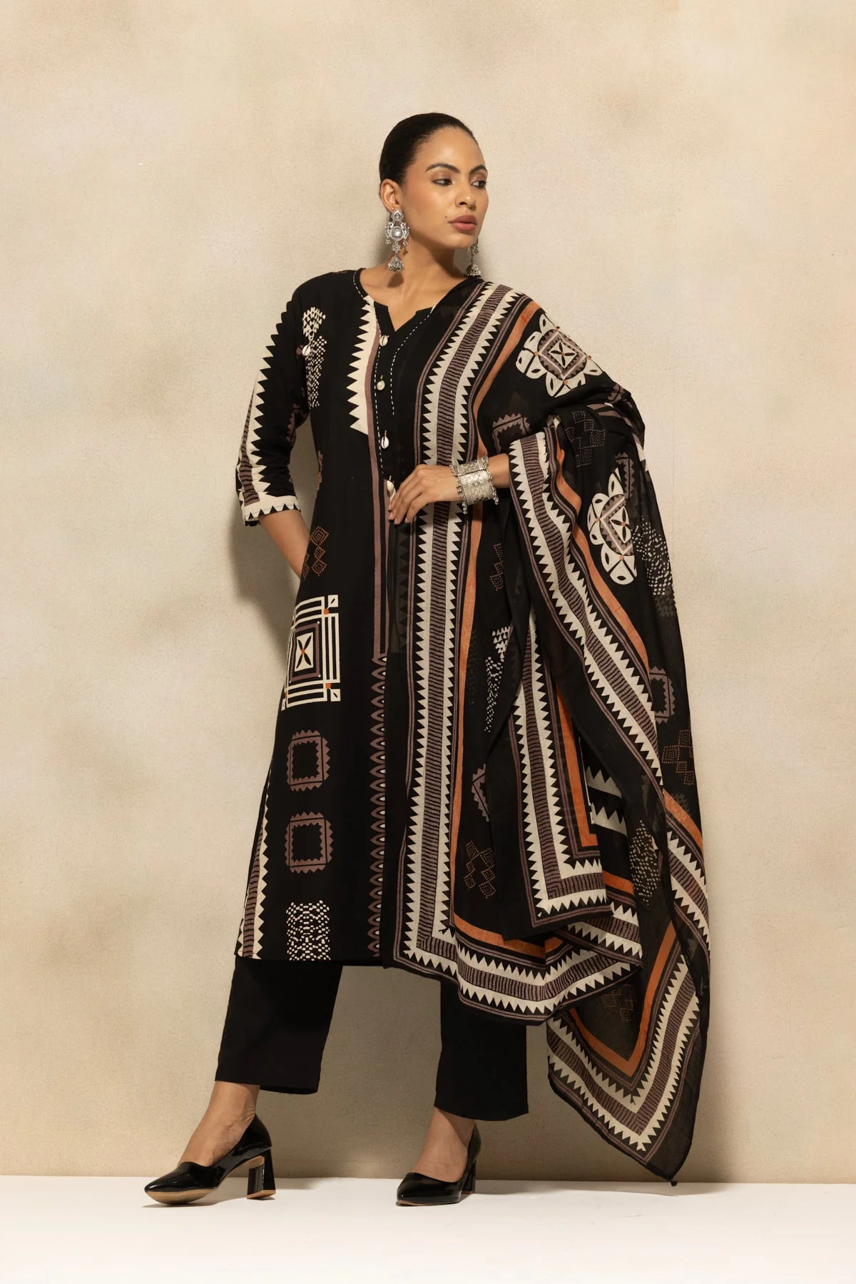 Black Printed A-line Kurta 3 Pcs Set - Image 7