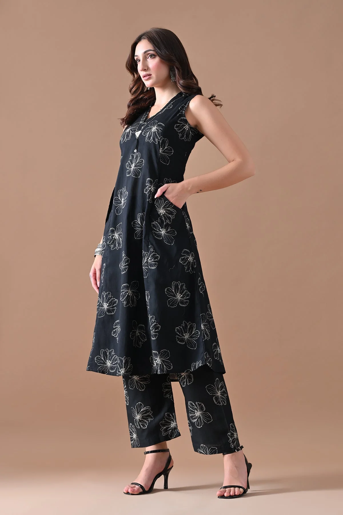 Black Printed Kurta 2 Pcs Set - Image 2
