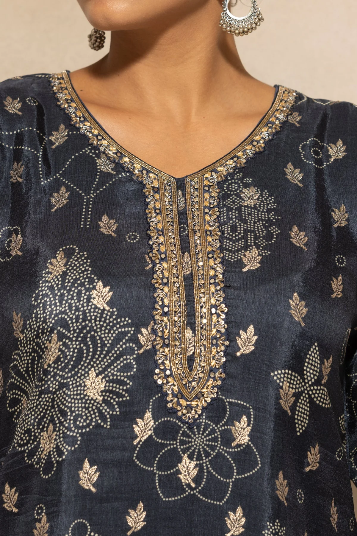 Blue Embellished Kurta 3 Pcs Set - Image 4