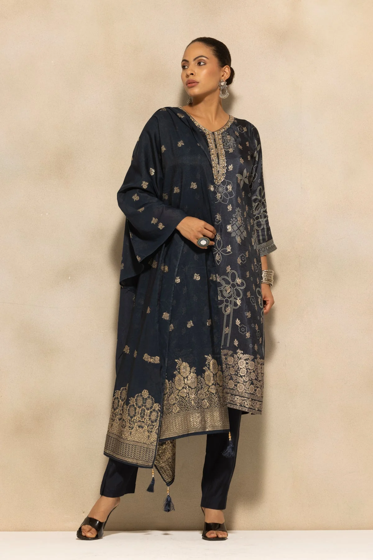 Blue Embellished Kurta 3 Pcs Set - Image 8