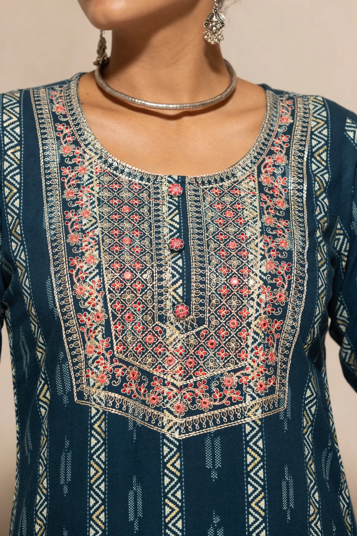 Blue Embroidered Kurta 3 Pcs Set - Image 4