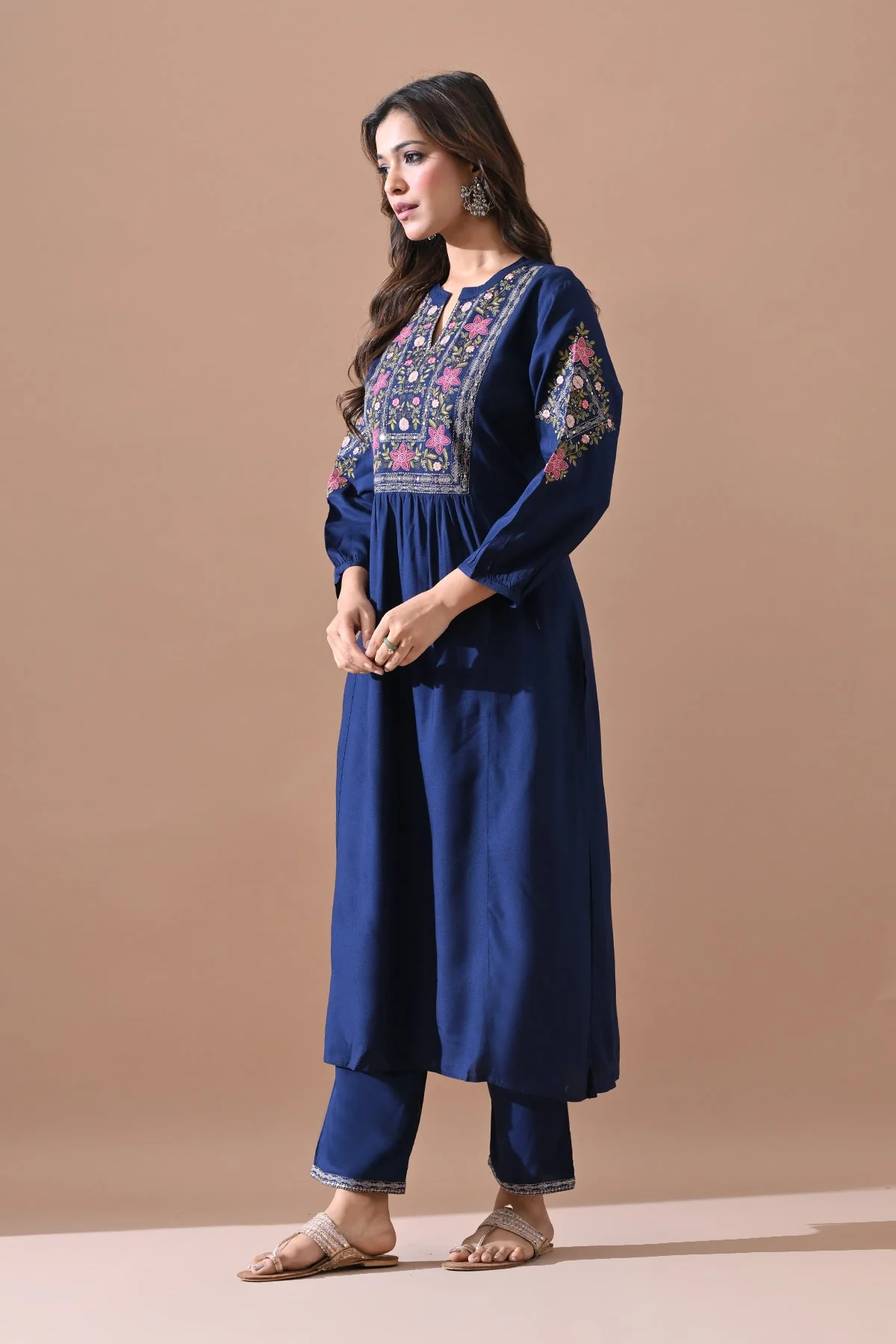 Blue Embroidered Kurta 2 Pcs Set - Image 2