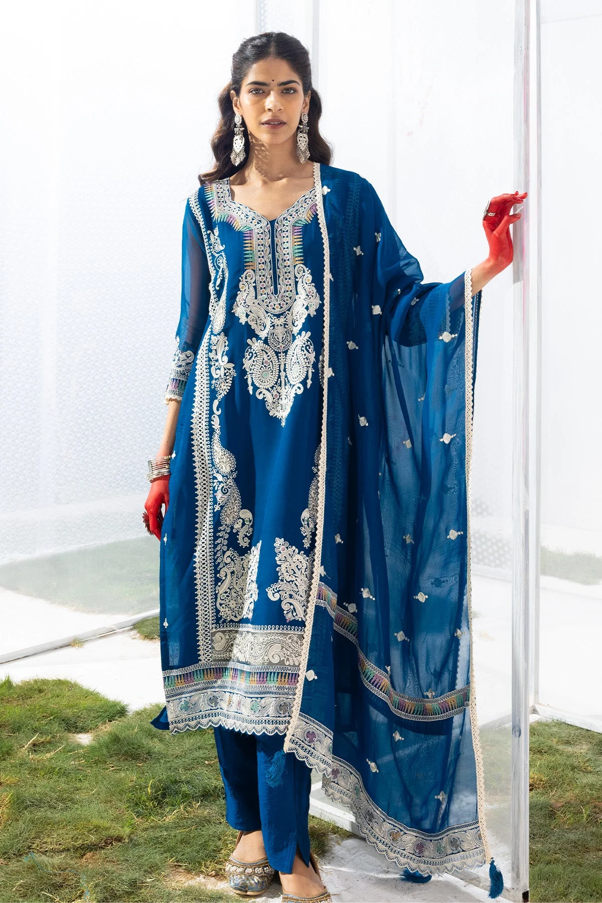 Blue Embroidered Straight Kurta 3 Pcs Set - Image 5