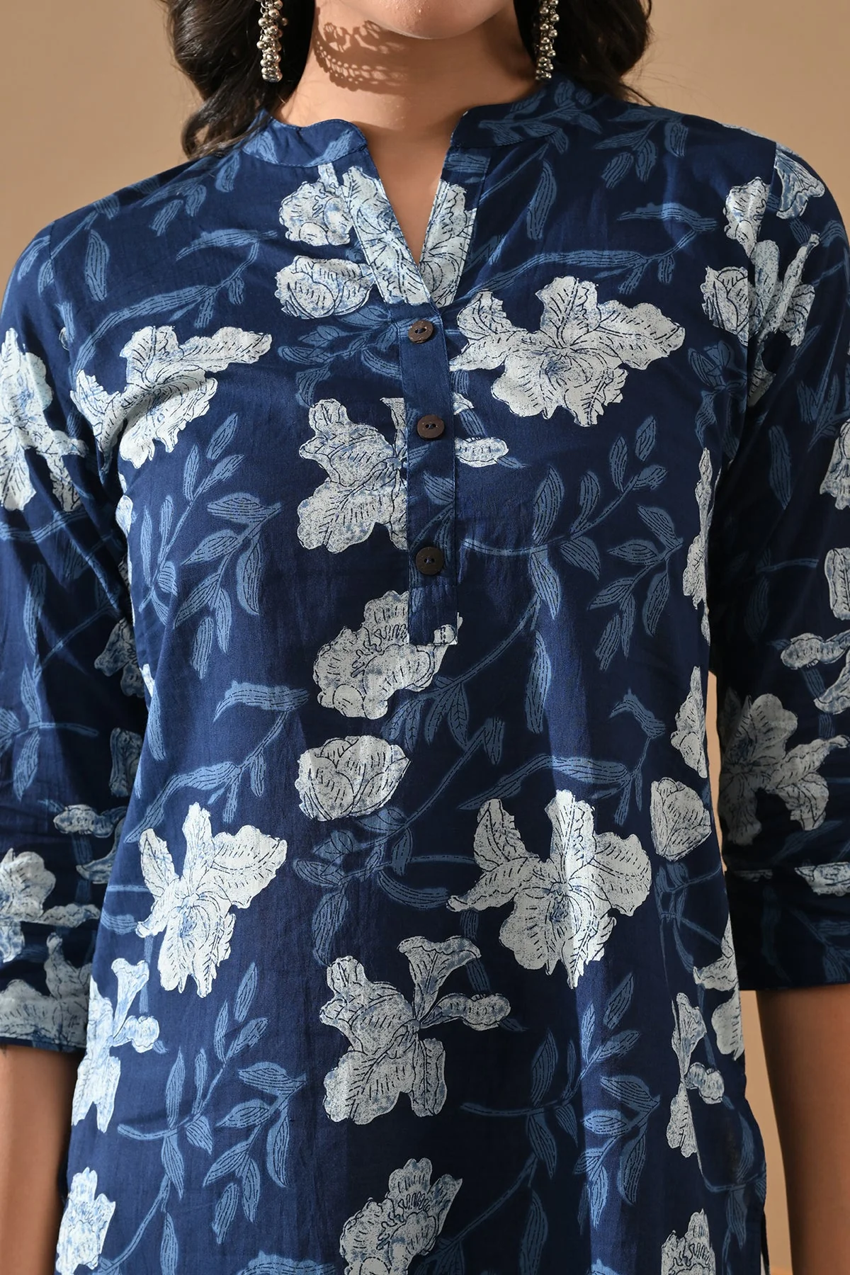 Blue Floral Printed Kurta - Image 5