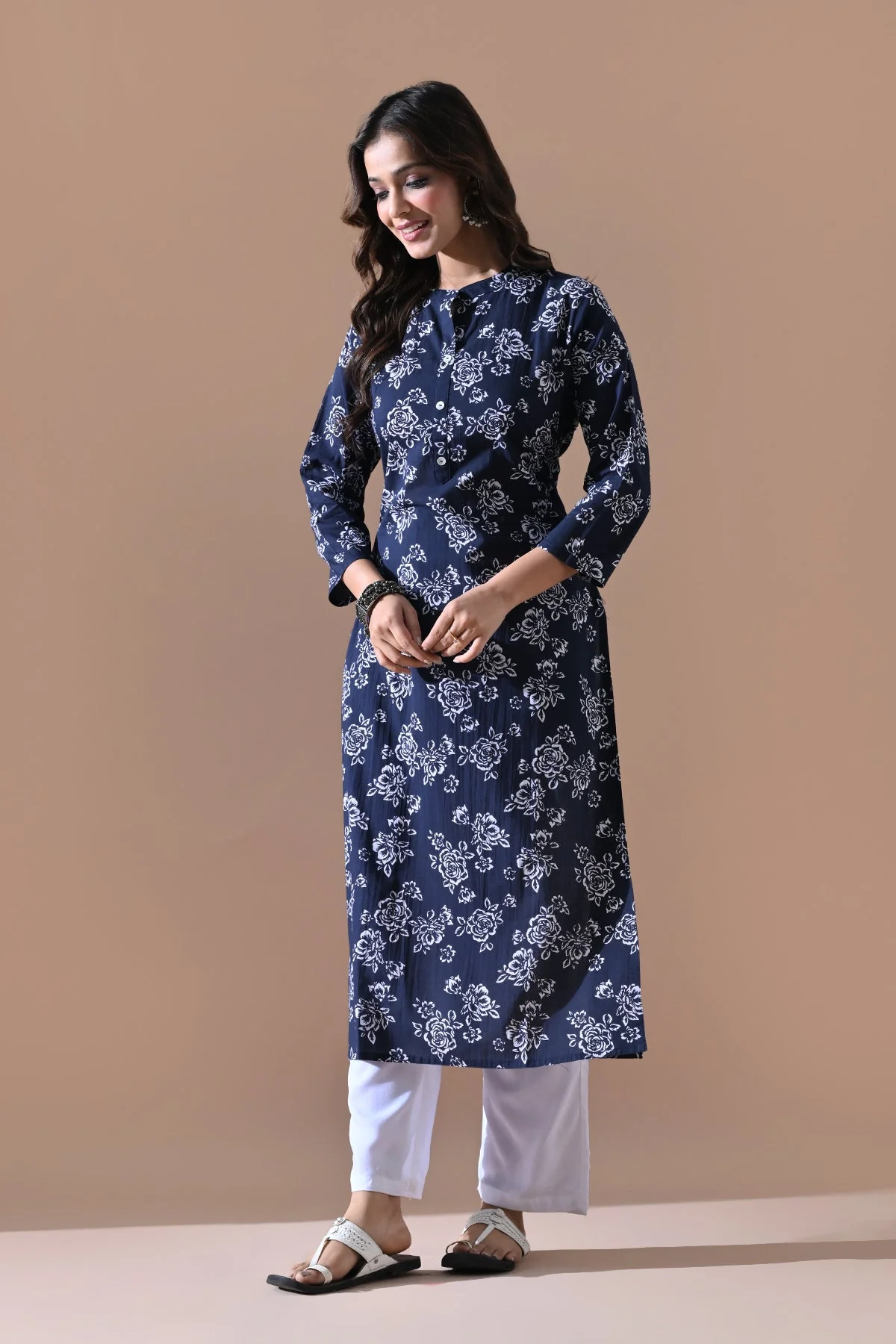 Blue Floral Printed Kurta - Image 6