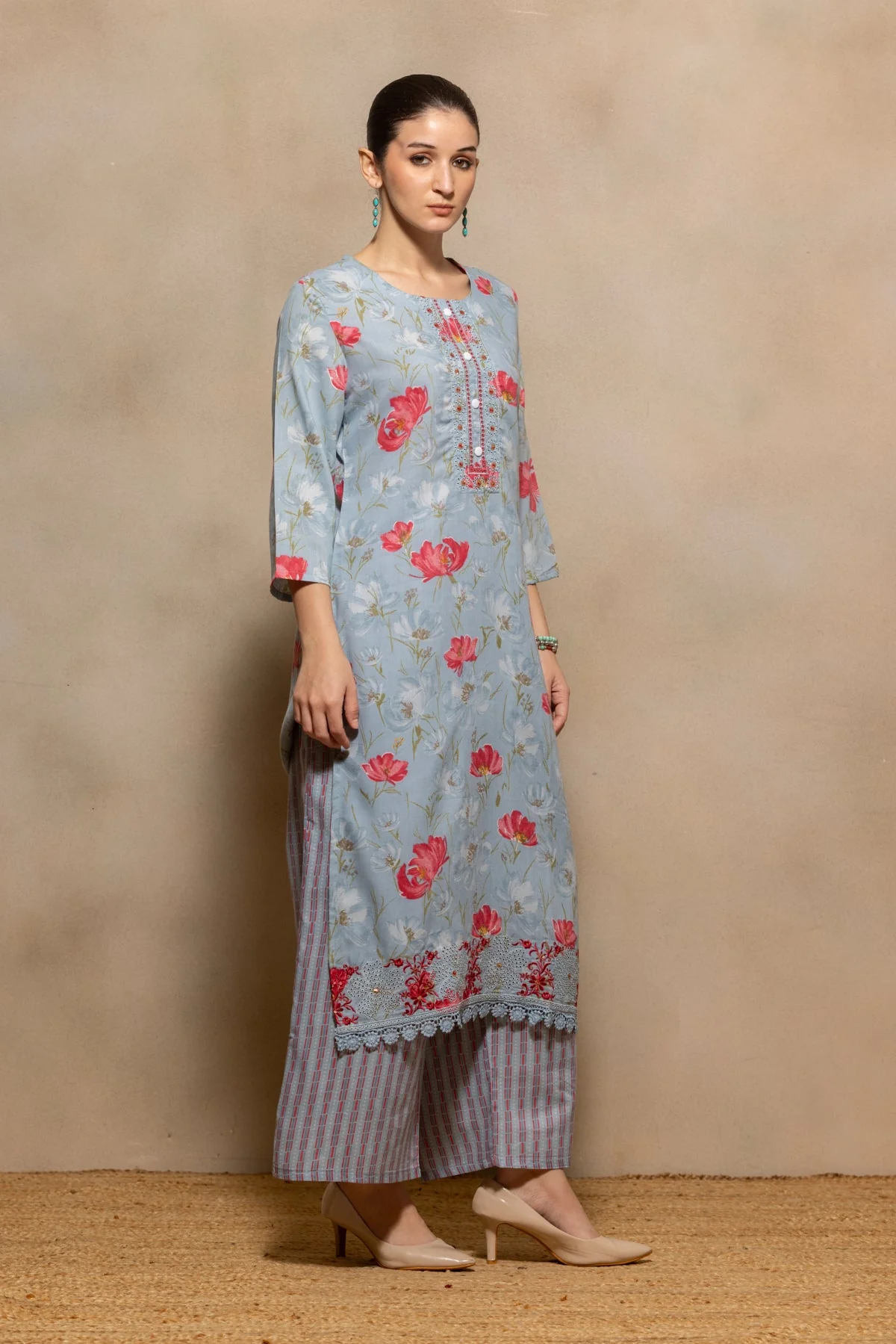 Blue Floral Printed Kurta 3 Pcs Set - Image 3