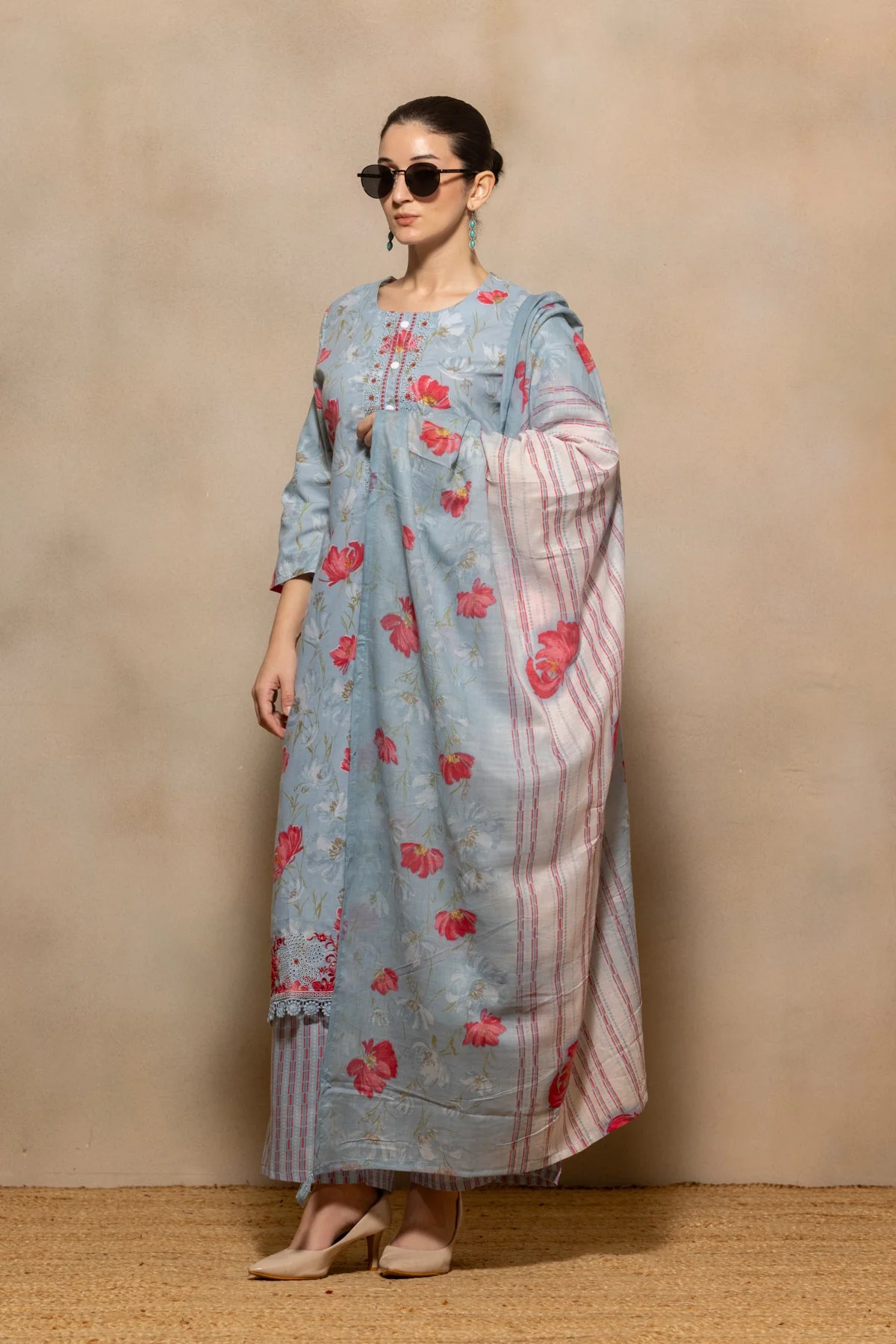 Blue Floral Printed Kurta 3 Pcs Set - Image 8