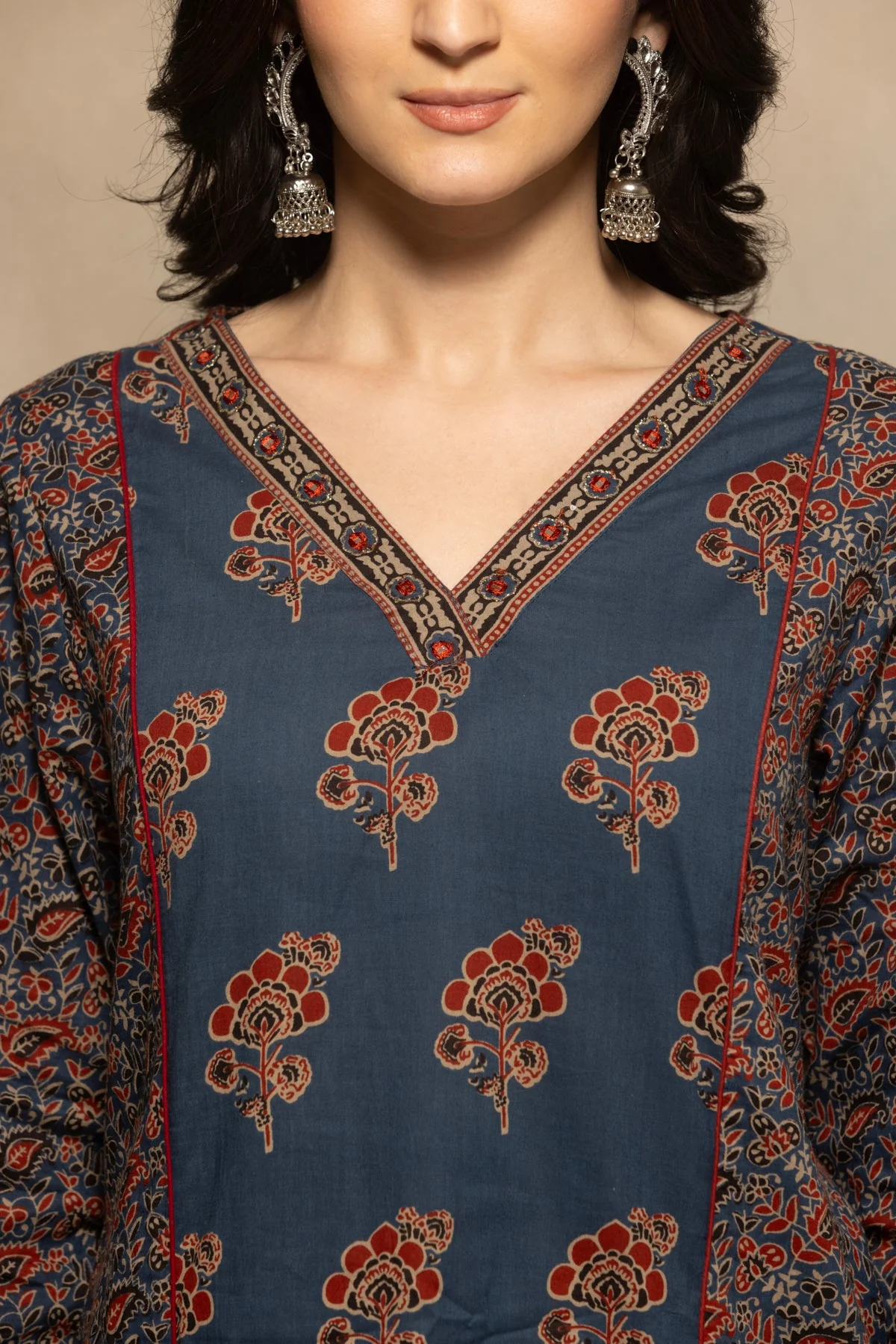 Blue Floral Printed Kurta 3 Pcs Set - Image 4