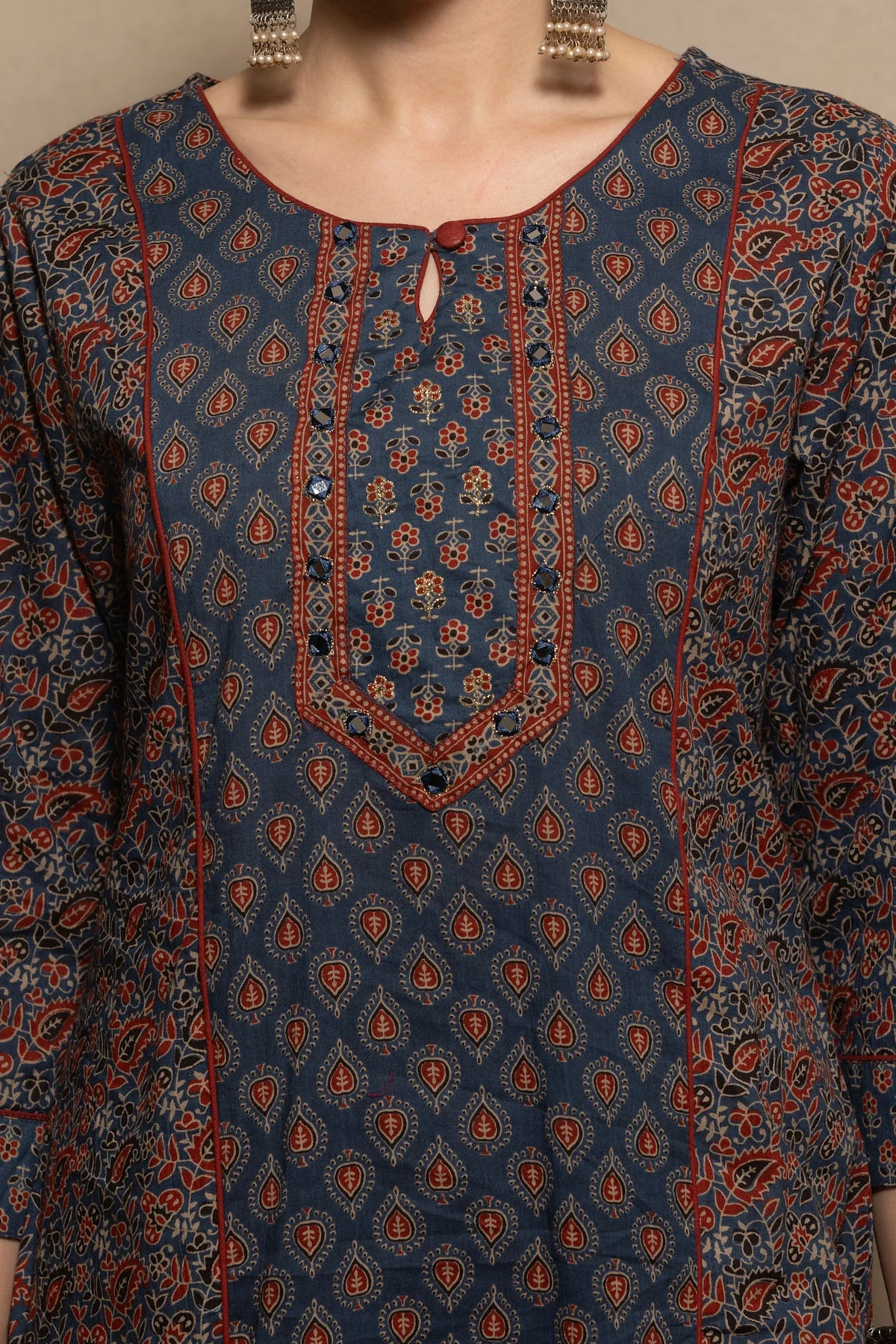 Blue Floral Printed Kurta 3 Pcs Set - Image 4