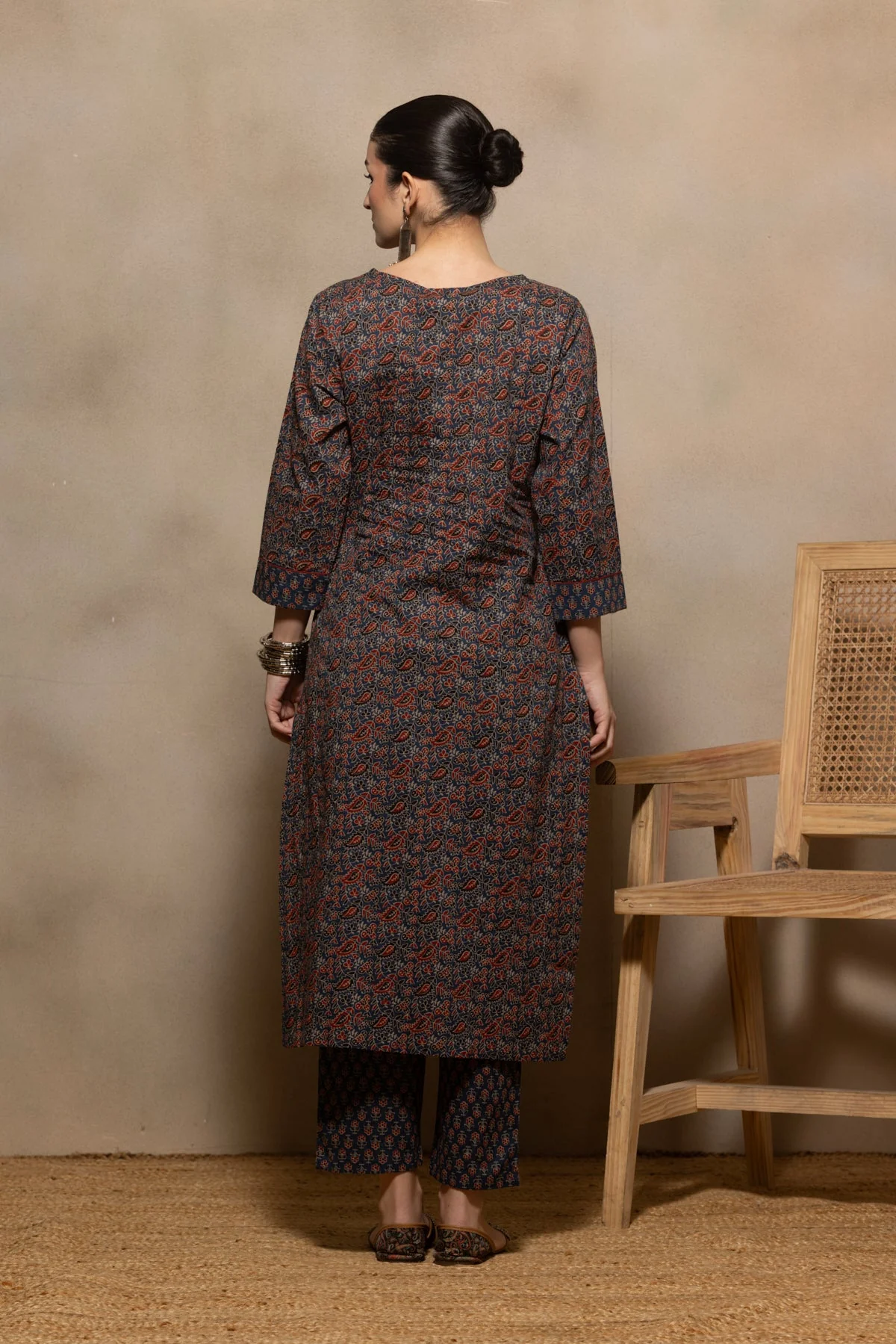 Blue Floral Printed Kurta 3 Pcs Set - Image 5