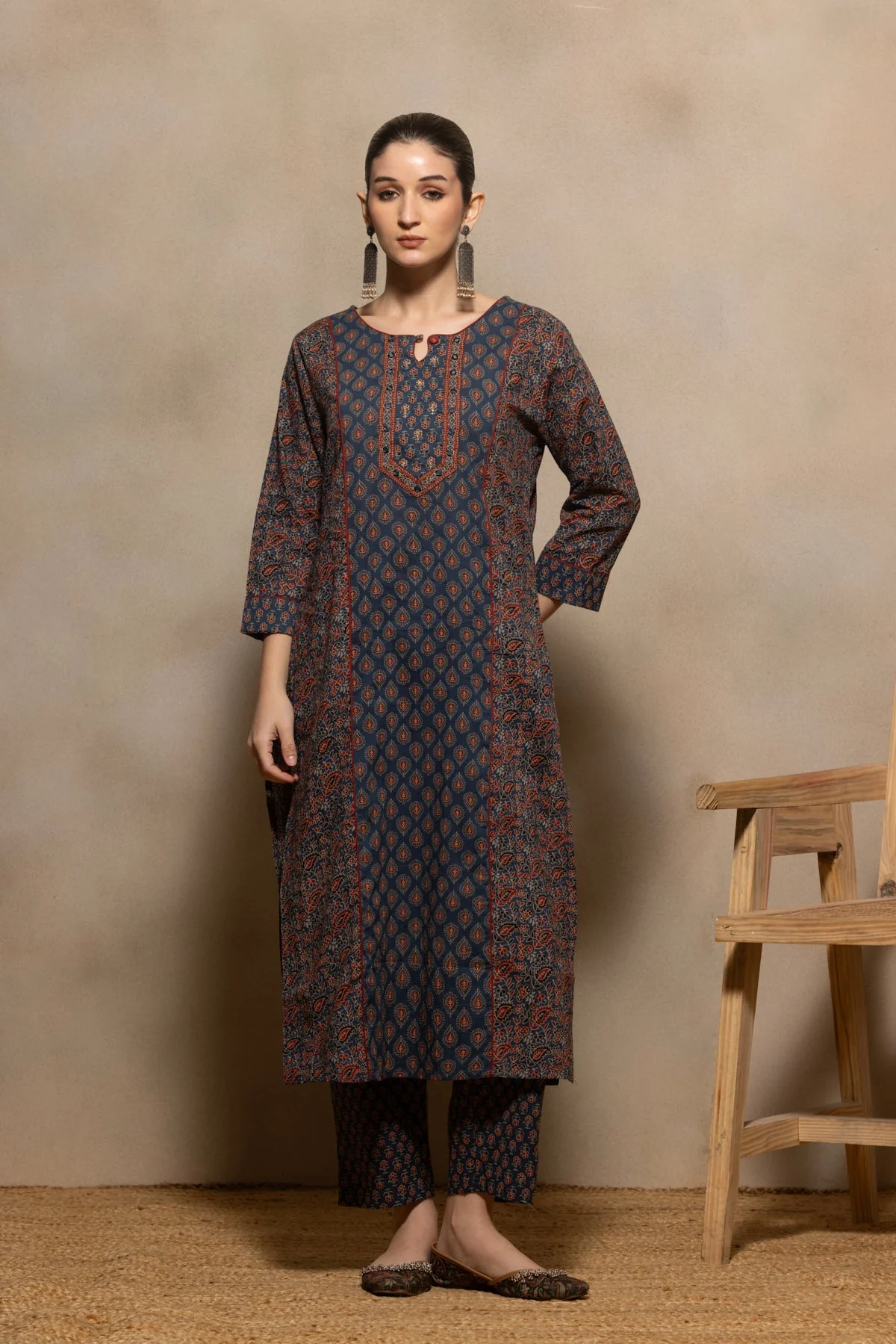 Blue Floral Printed Kurta 3 Pcs Set - Image 7