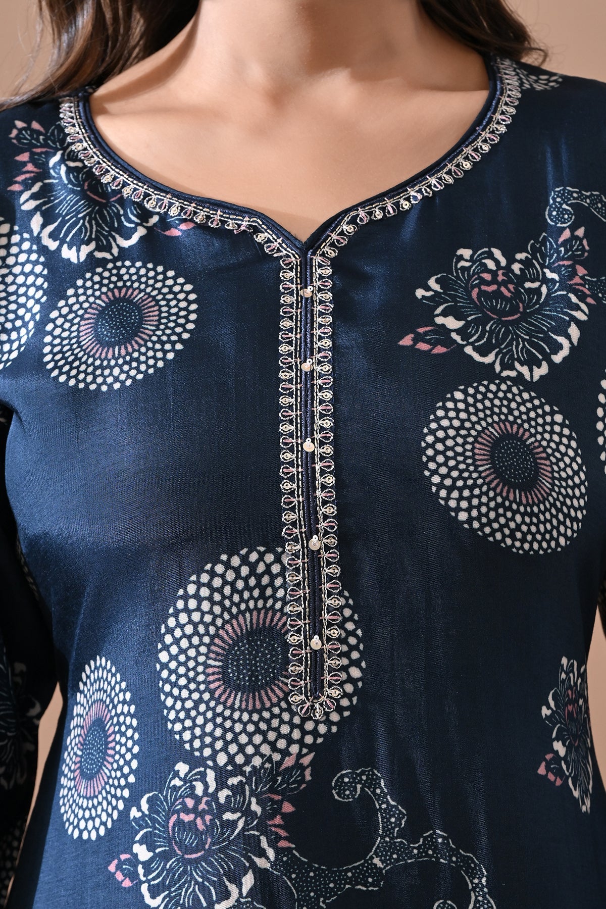 Blue Floral Printed Kurta 3 Pcs Set - Image 4