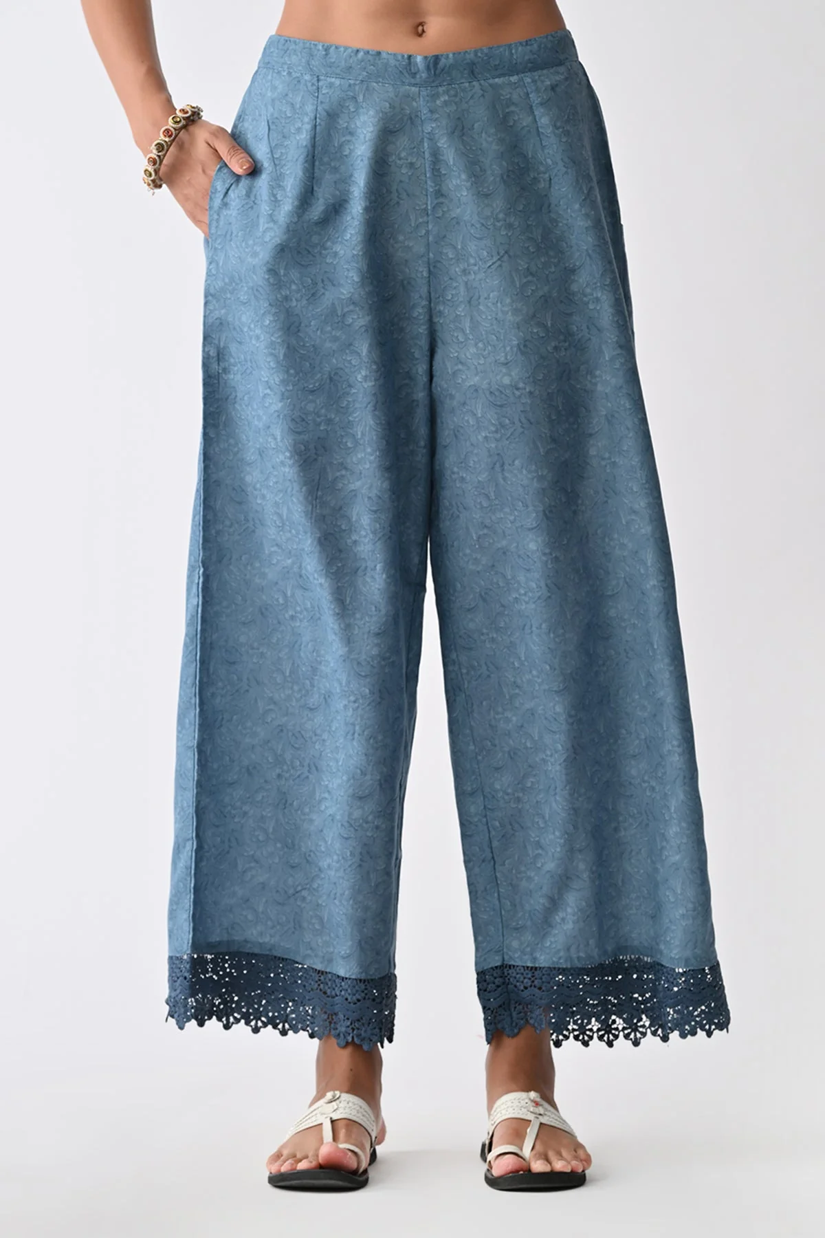 Blue Floral Printed Kurta 3 Pcs Set - Image 7