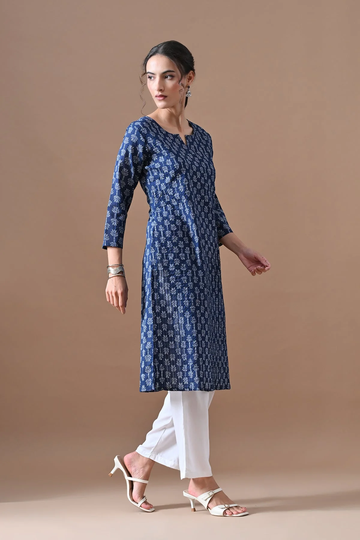 Blue Printed Kurta - Image 3