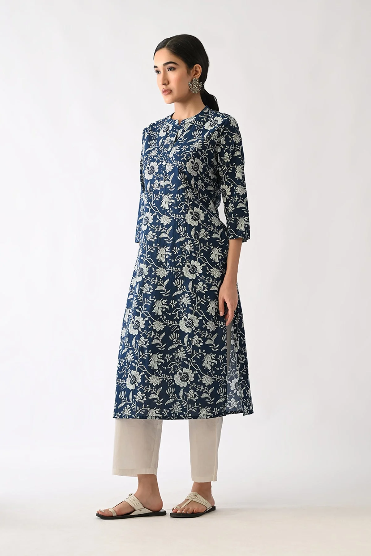 Blue Printed Kurta - Image 3