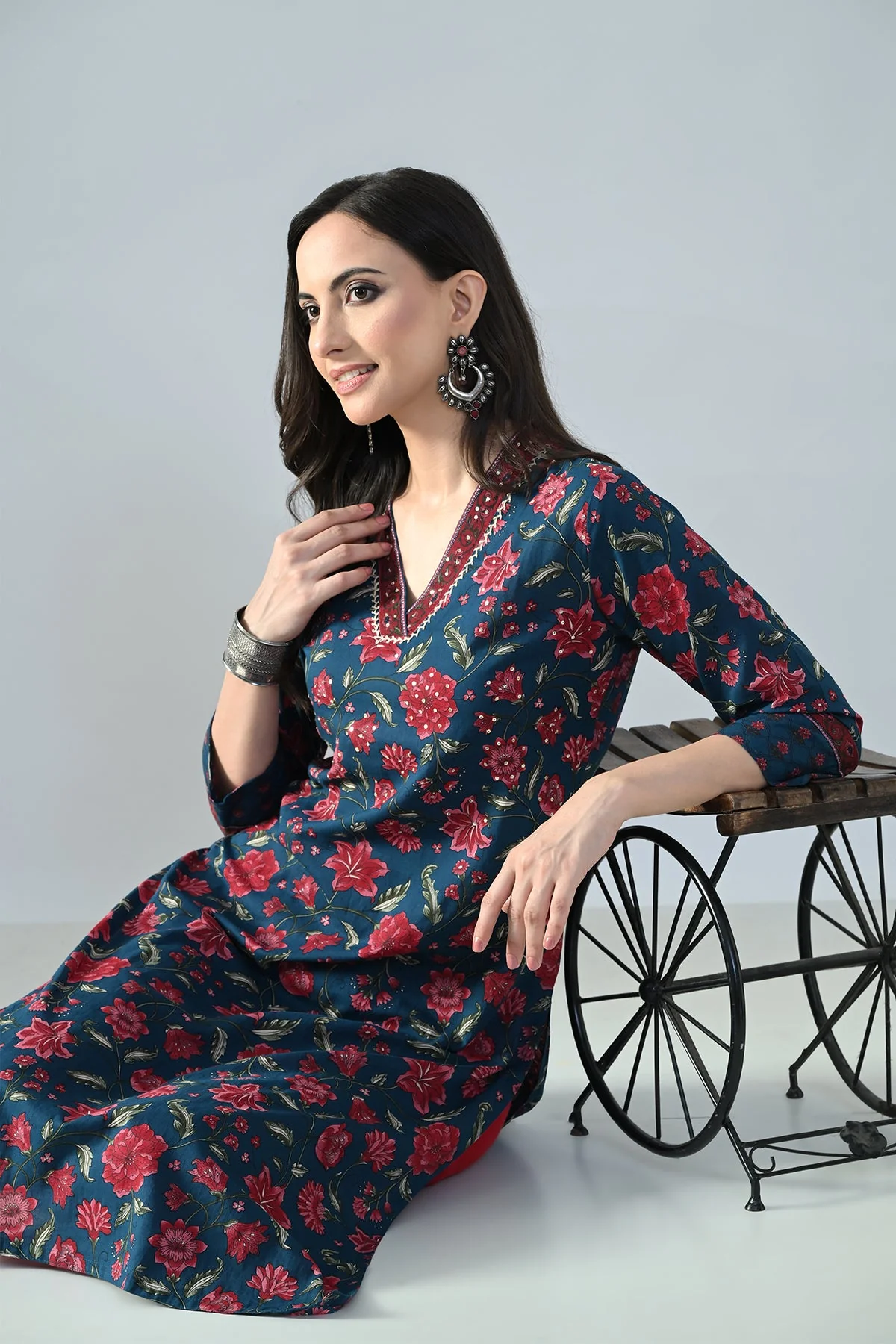 Blue Printed Kurta - Image 6