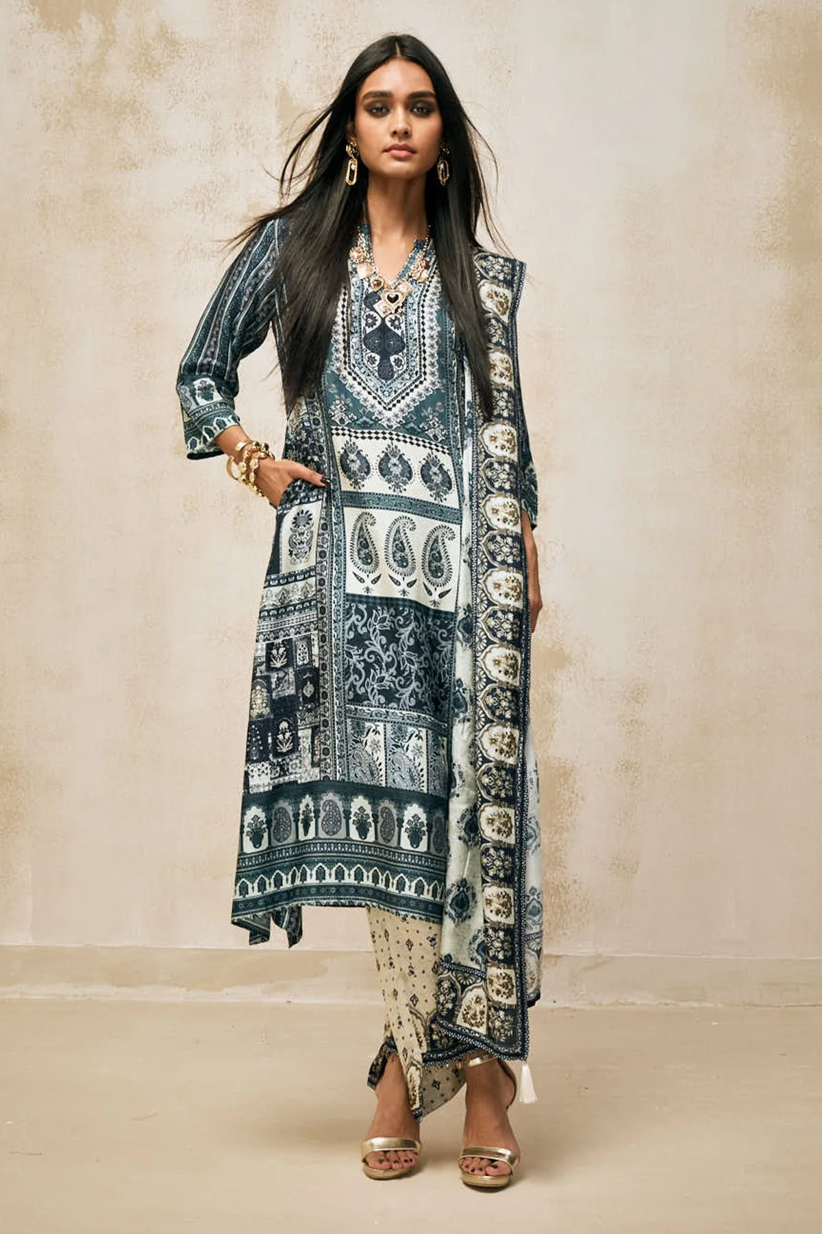 Blue Printed Kurta 3 Pcs Set - Image 2