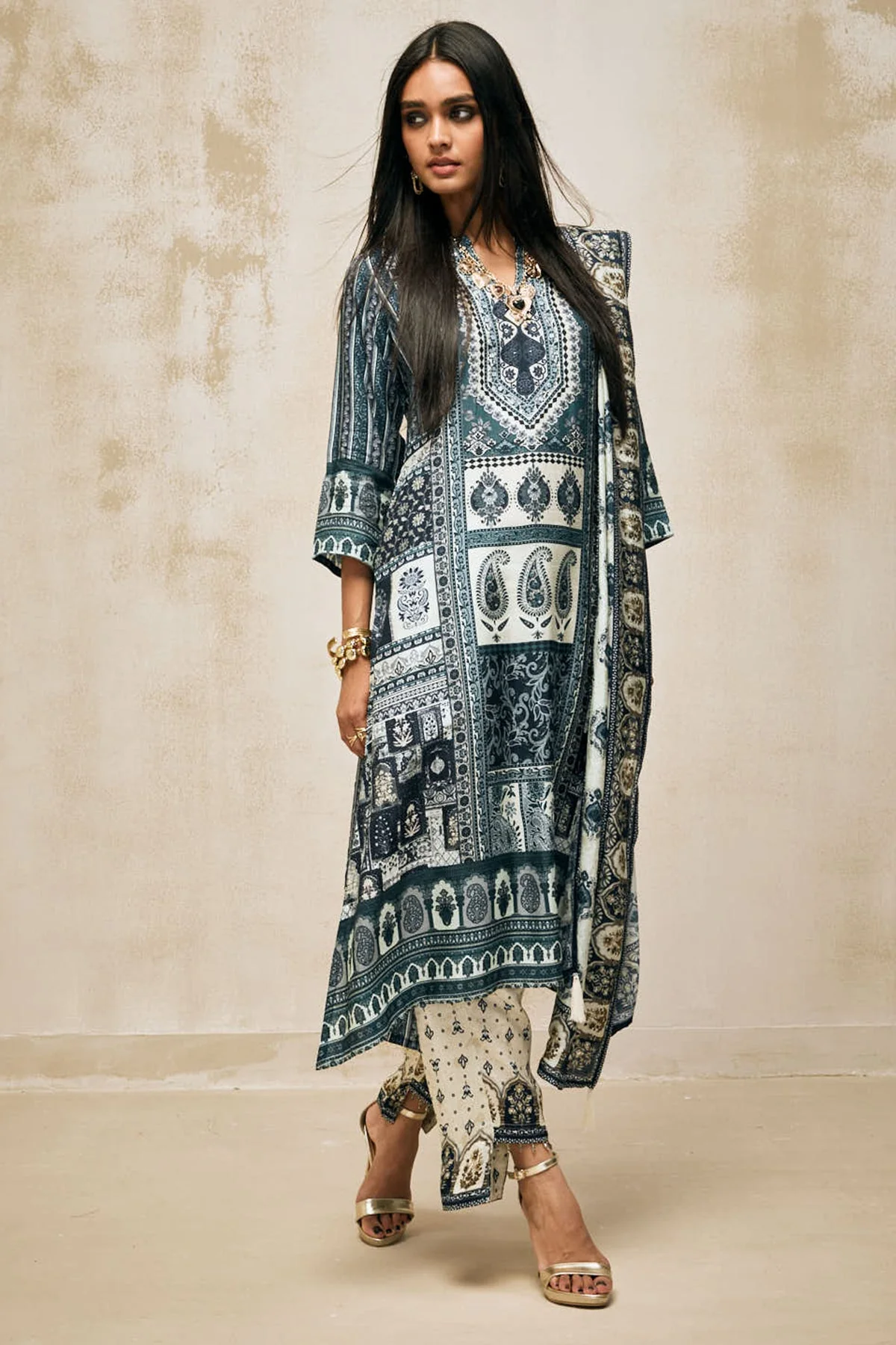 Blue Printed Kurta 3 Pcs Set - Image 3