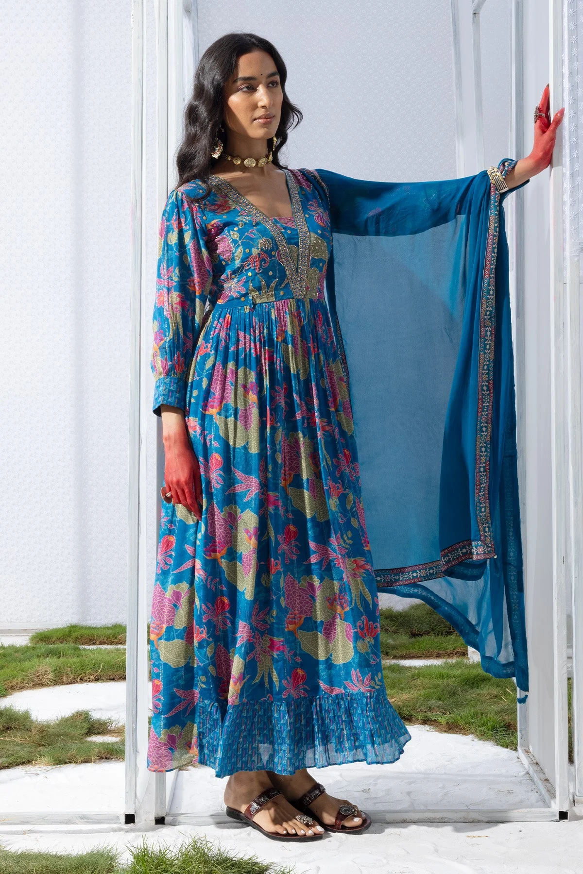 Blue Yoke Printed Dress - Image 4