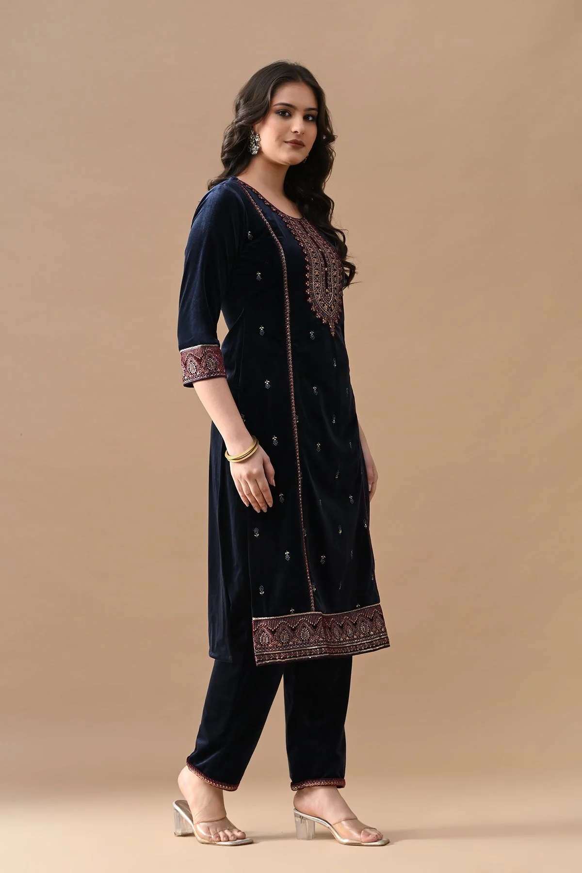 Blue Zari Embroidered Kurta 3 Pcs Set - Image 2