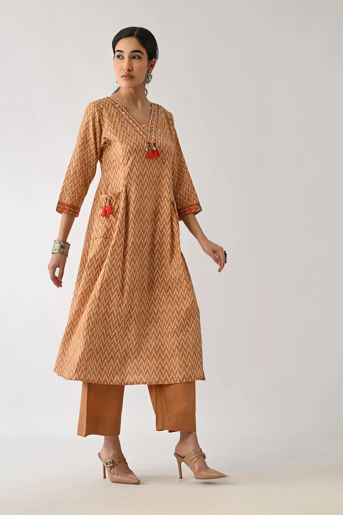 Brown Printed Kurta 2 Pcs Set - Image 3