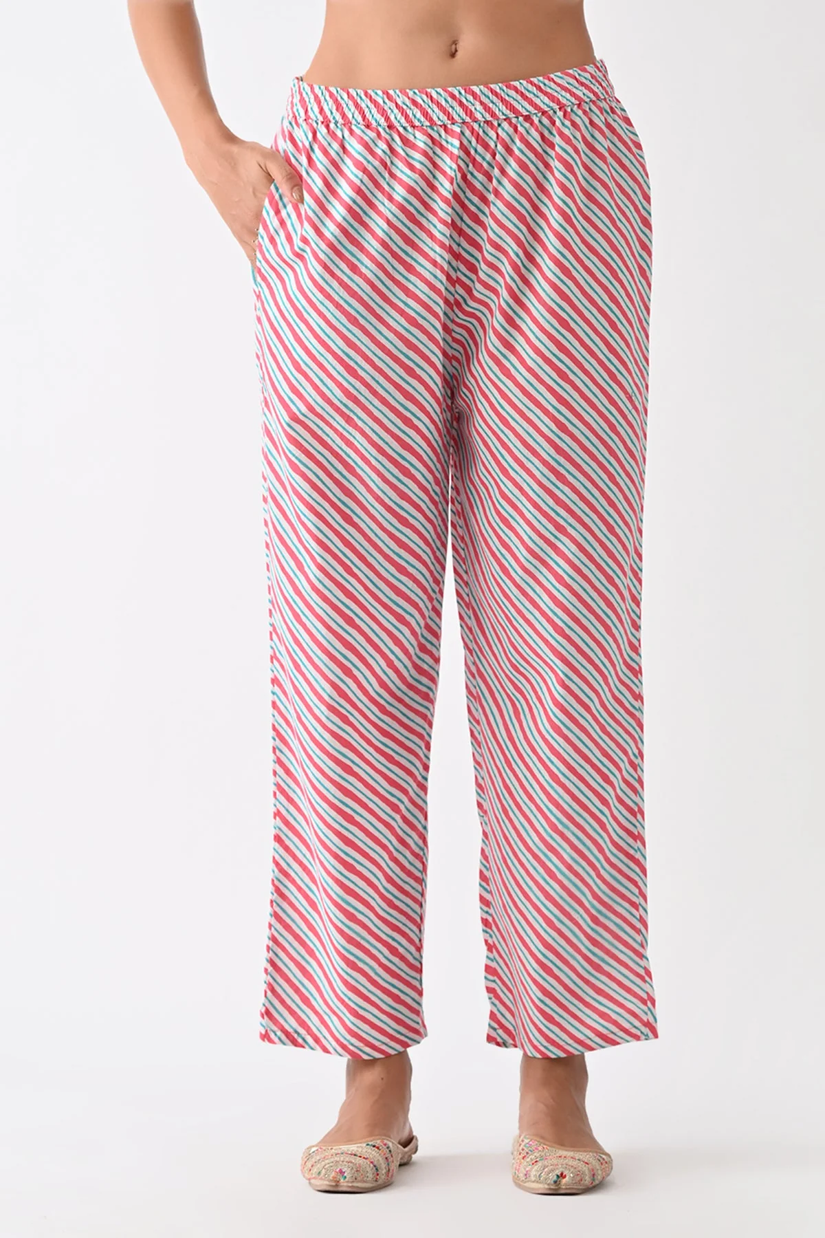 Coral Pink Printed Kurta 3 Pcs Set - Image 4