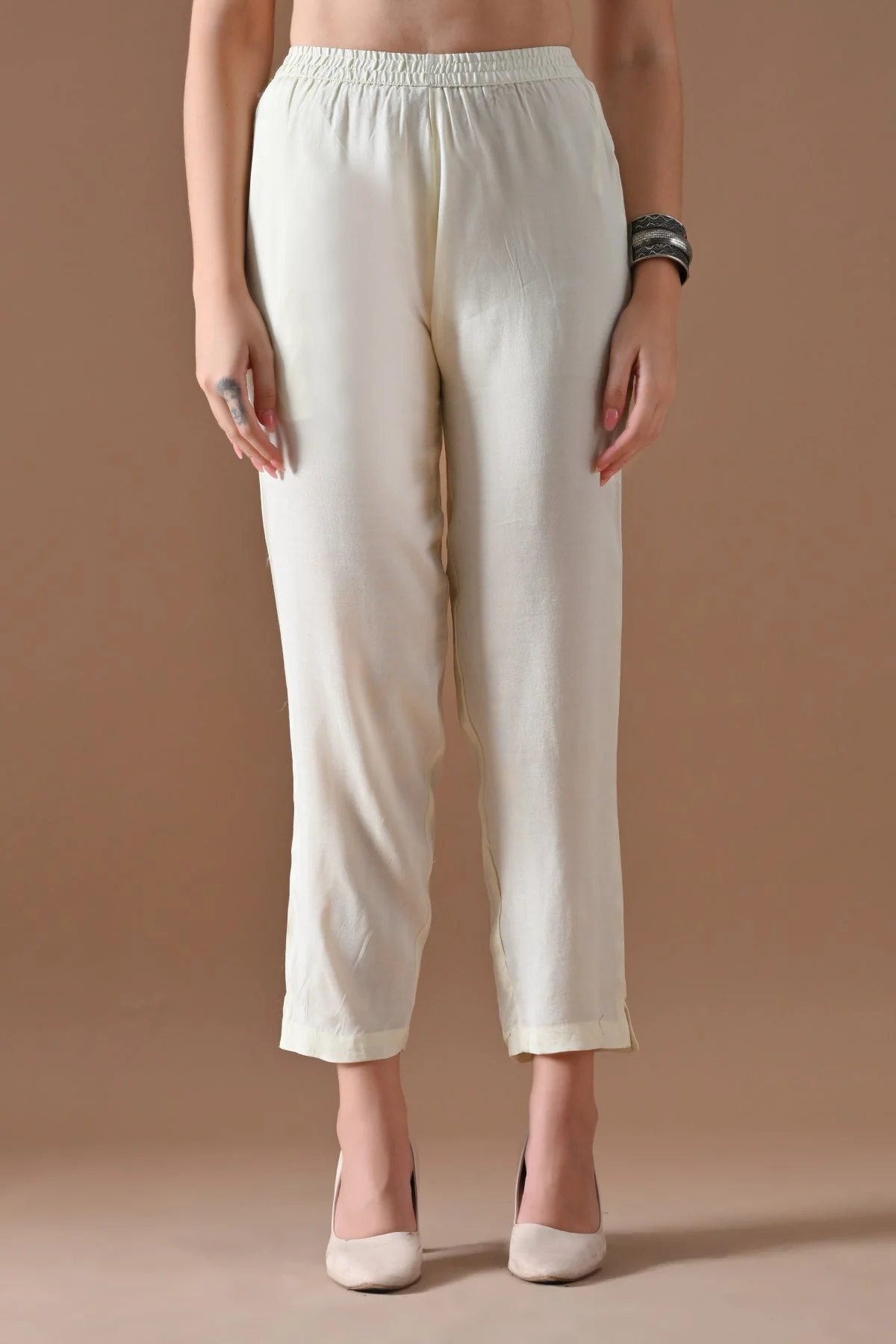 Cream Embellished Kurta 3 Pcs Set - Image 6